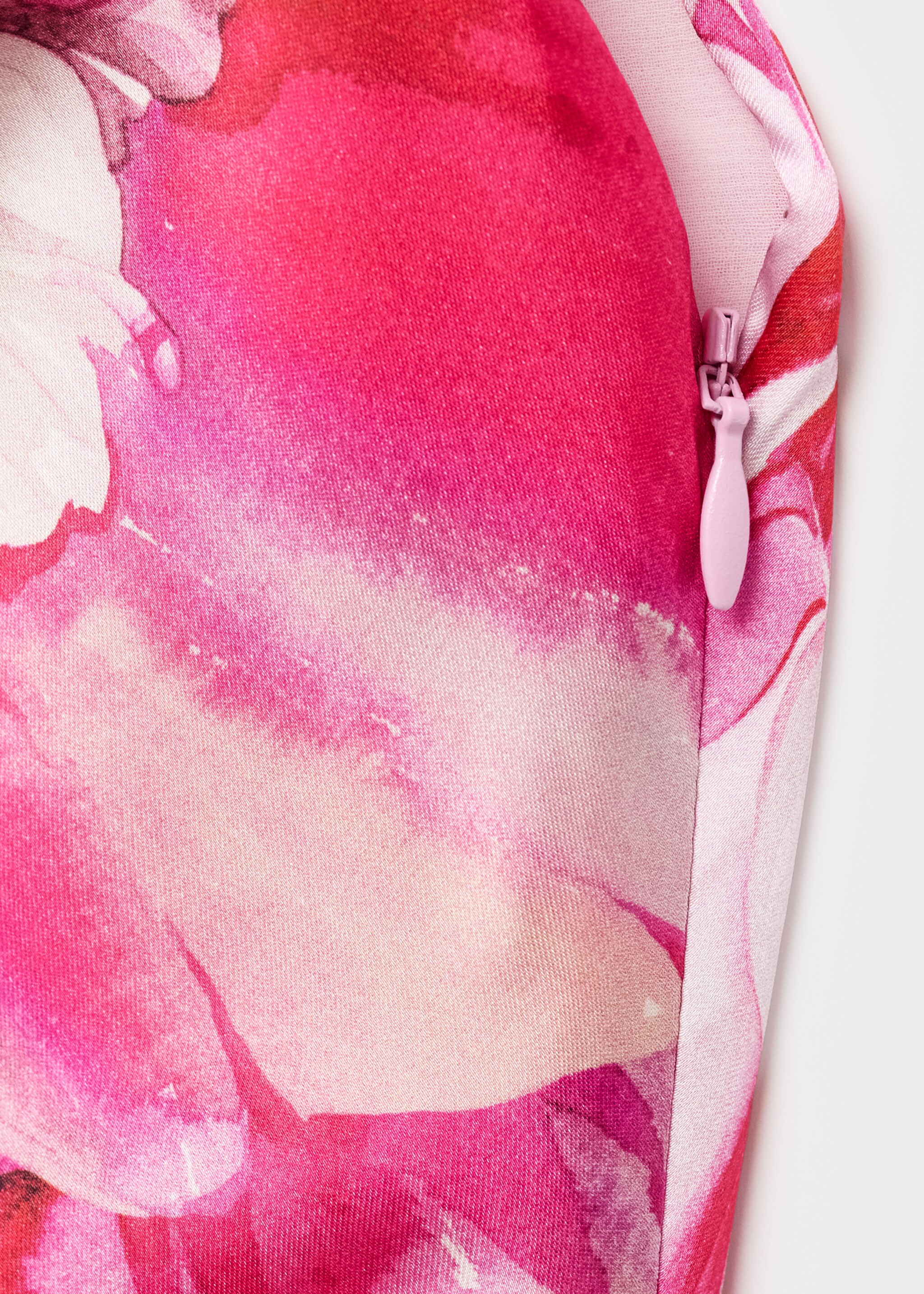 Floral asymmetrical satin dress - Details of the article 0, Light/Pastel Purple. Ref: 17074144-00.