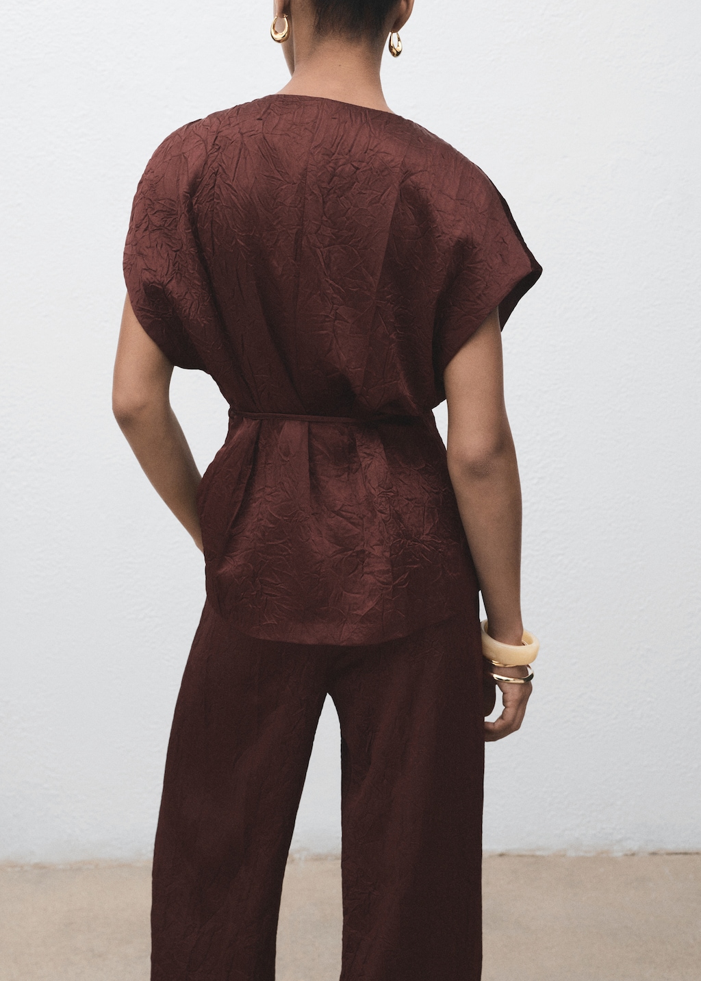 Double-breasted crinkled-effect vest