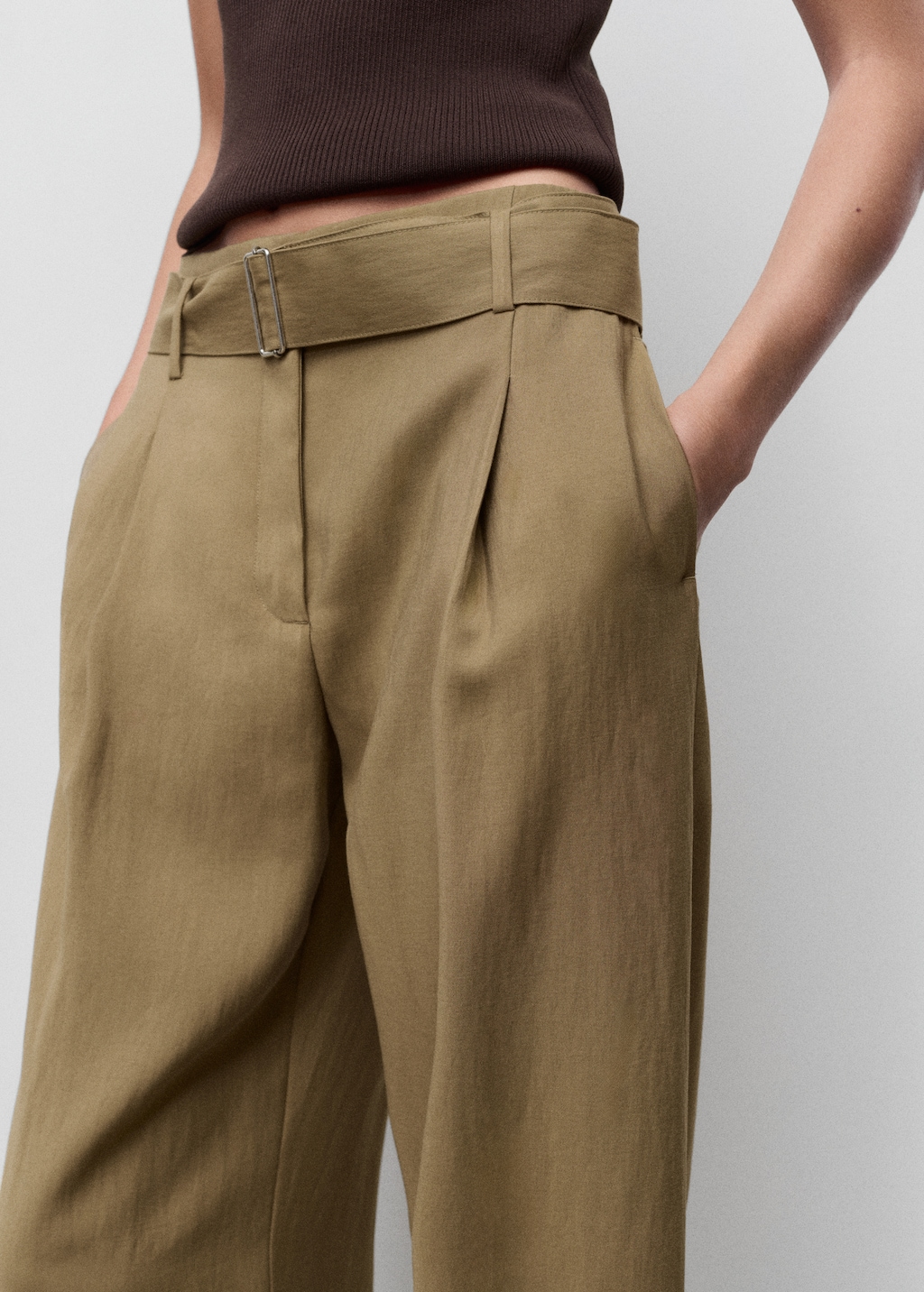 Paperbag pants with belt