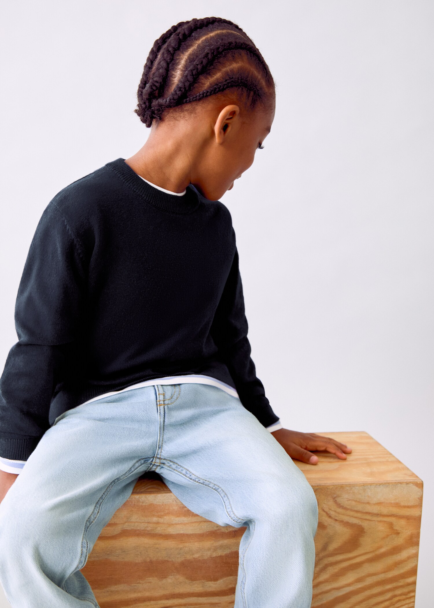 Knitted sweater with ribbed details - Medium plane