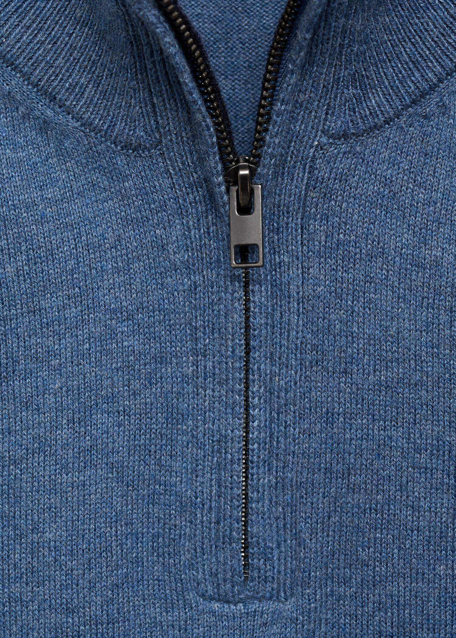 Camisola de gola com fecho - Pormenor do artigo 8
