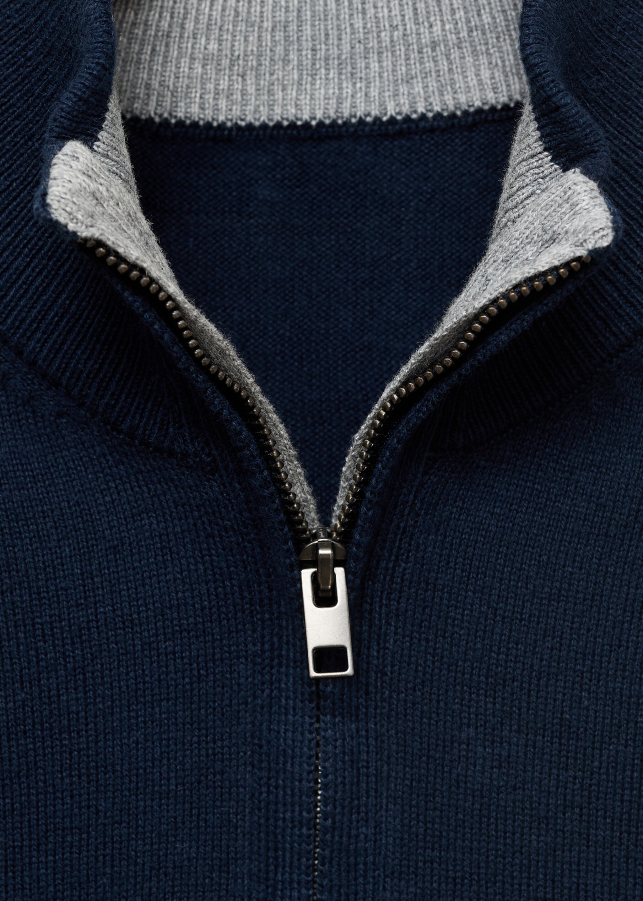 Pull-over col fermeture Éclair - Détail de l'article 8