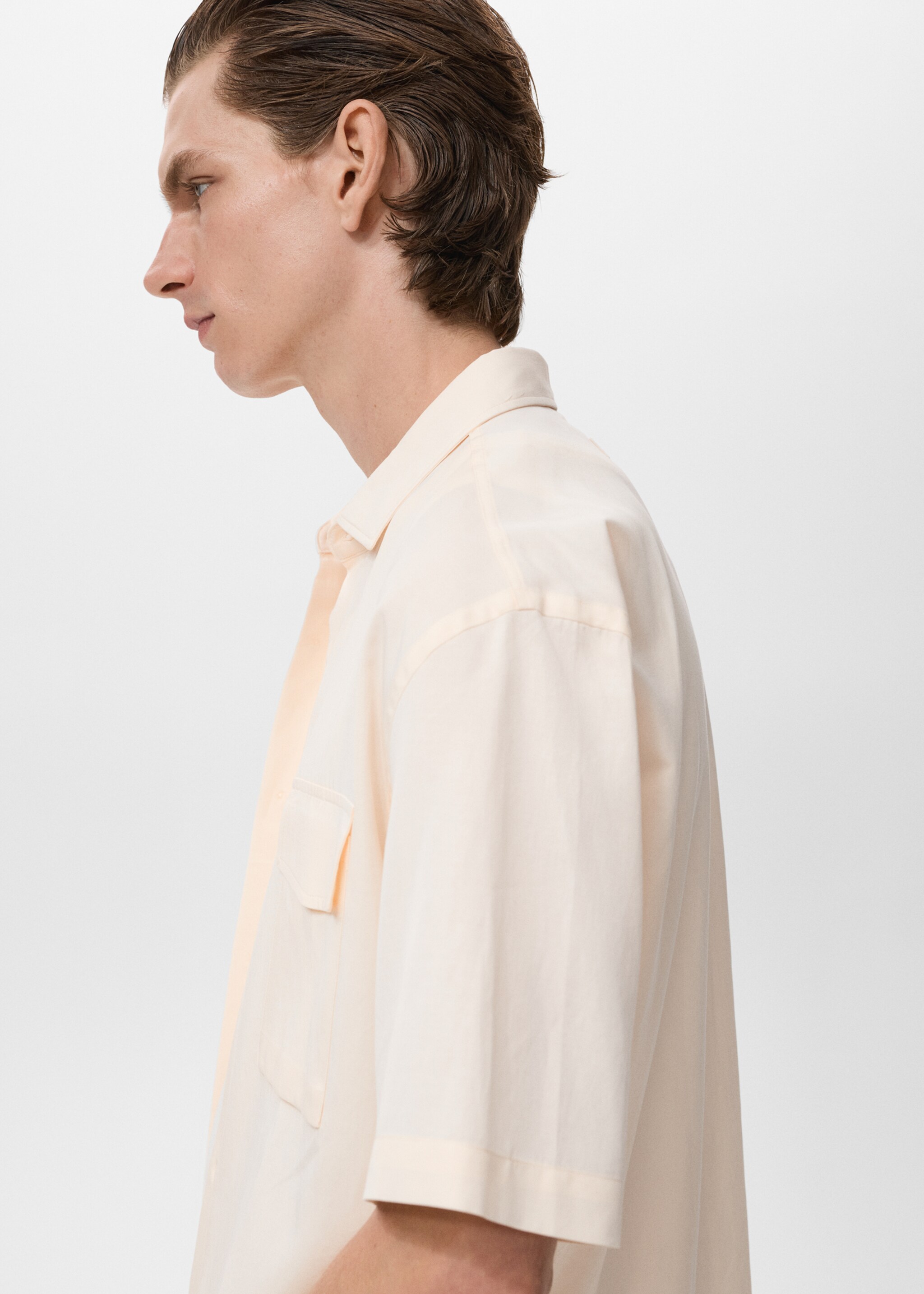 Regular-fit cotton shirt with pocket - Details of the article 2