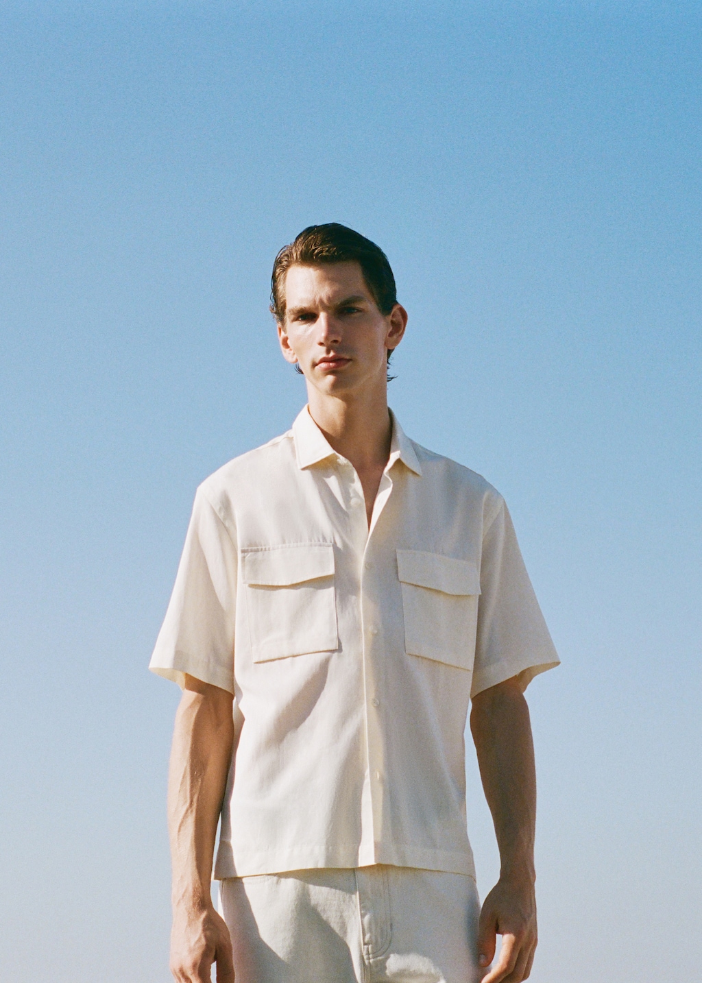 Regular-fit cotton shirt with pocket