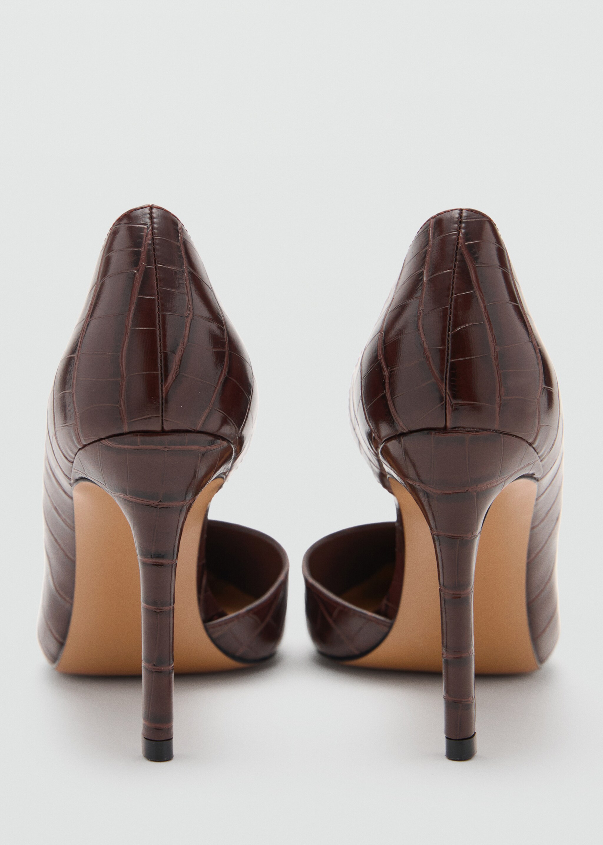 Croc-effect heeled shoes - Details of the article 2, Chocolate. Ref: 17074436-00.