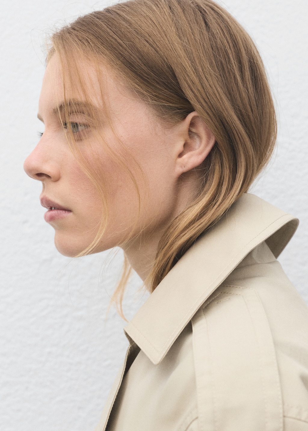 Double-breasted cropped trench coat