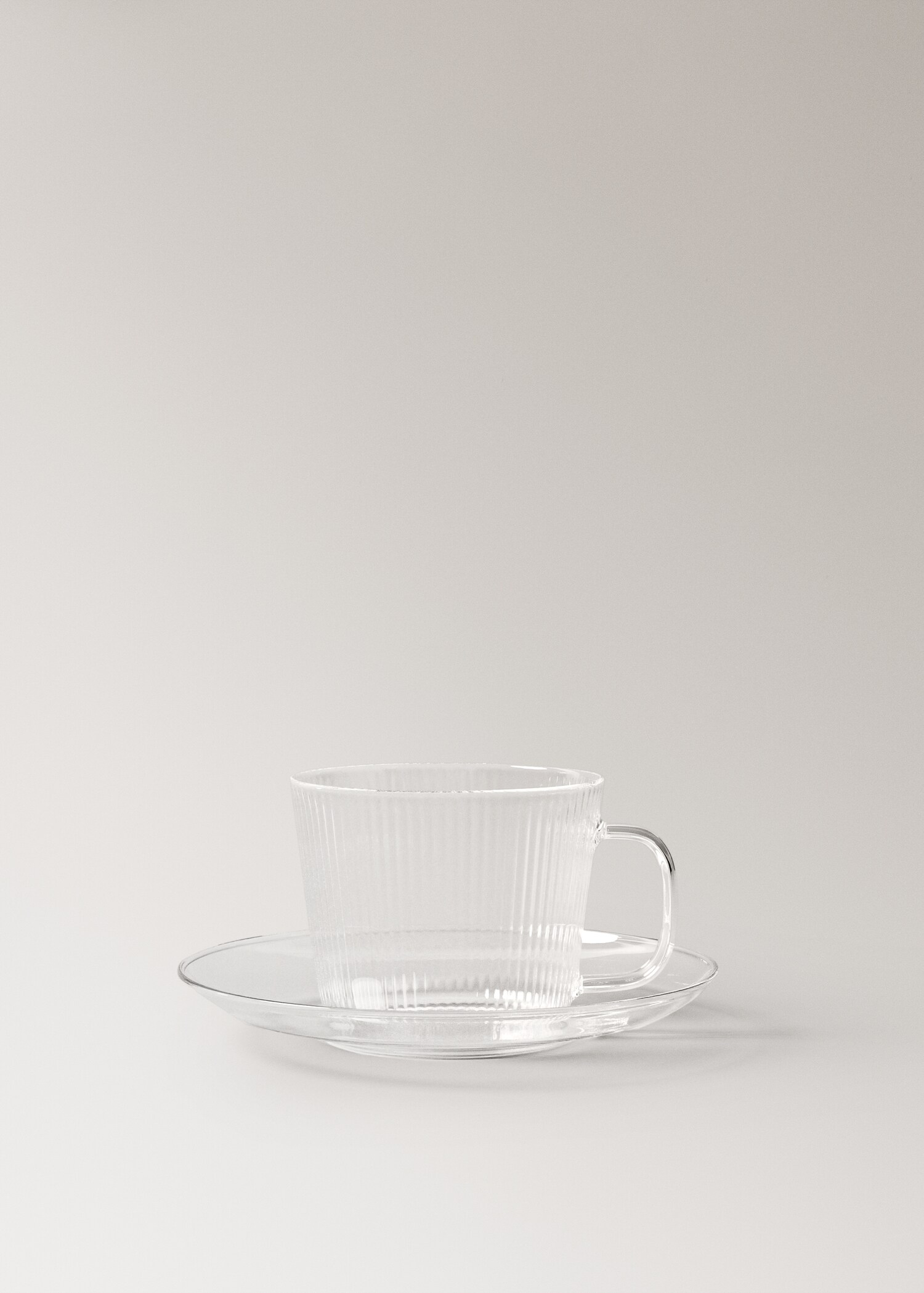 Cappuccino cup with borosilicate saucer, embossed stripes - Artikel utan modell