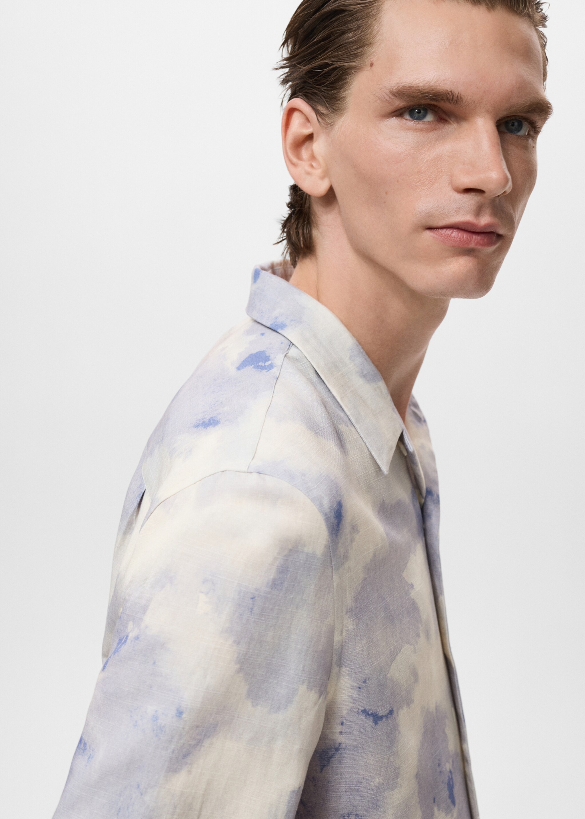 Printed bowling shirt - Details of the article 1, Light/Pastel Grey. Ref: 17074447-00.