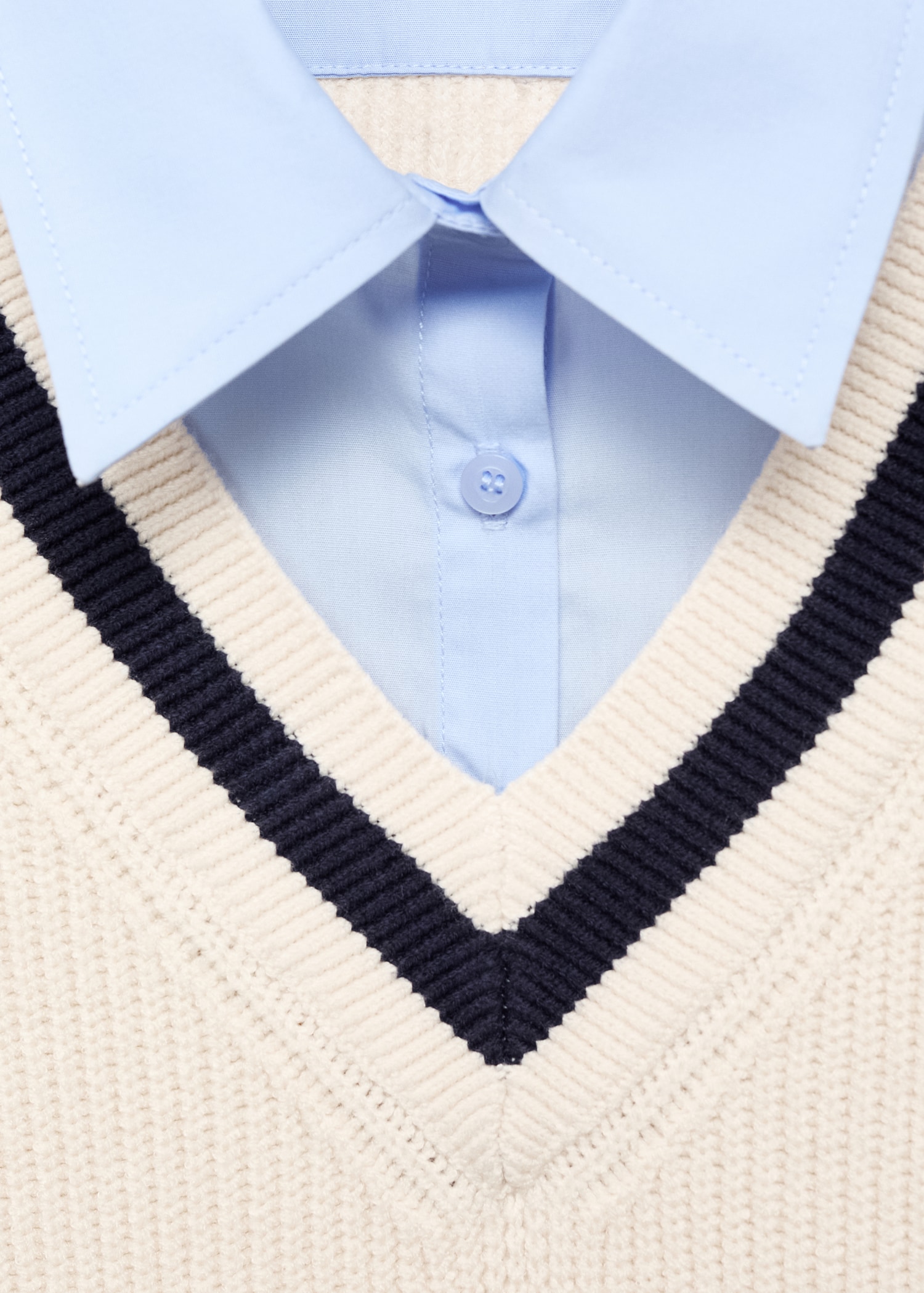 Pullover mit Hemdeinsatz - Detail des Artikels 8