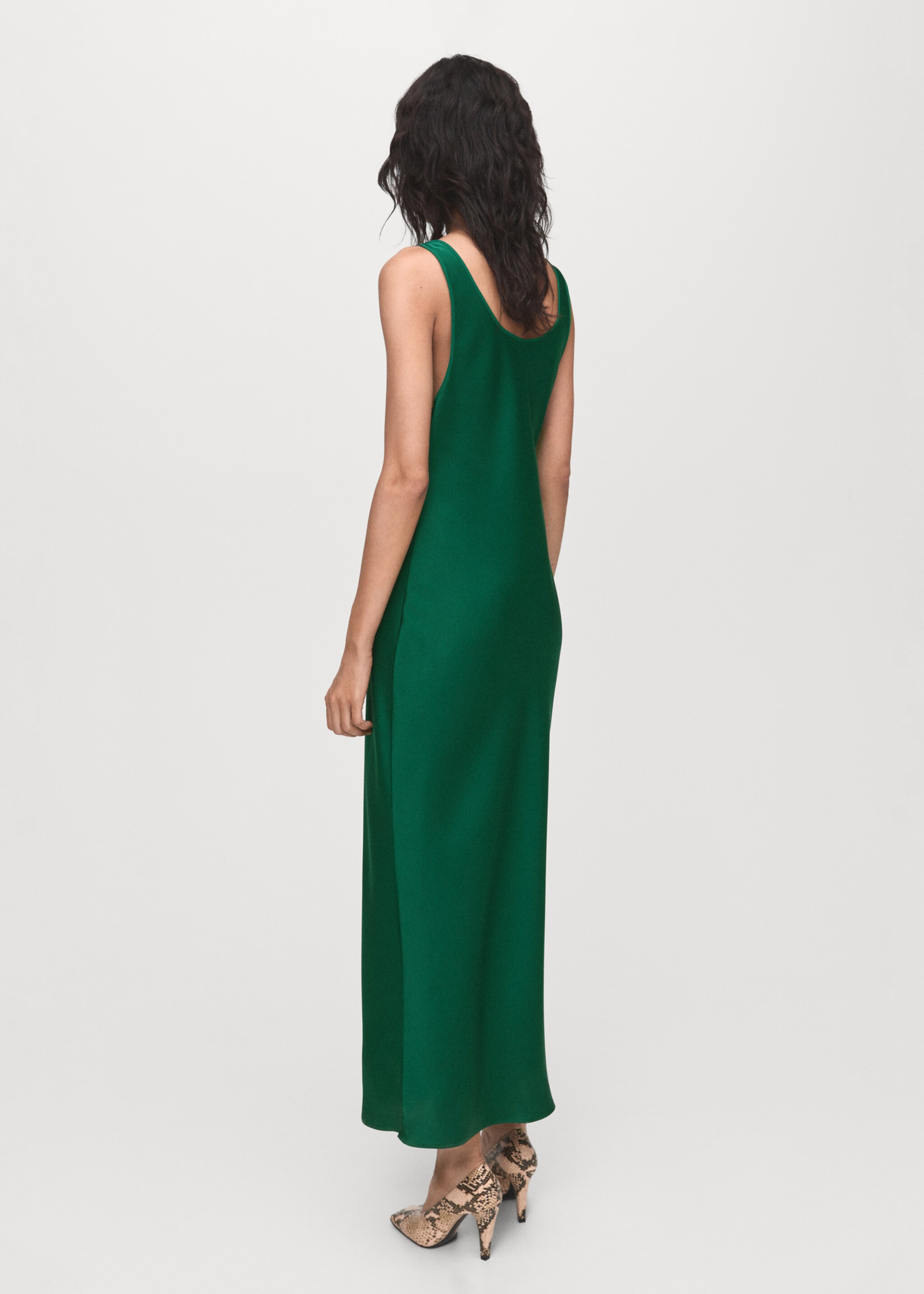 Satin dress with low neckline - Reverse of the article, Green. Ref: 17074783-00.