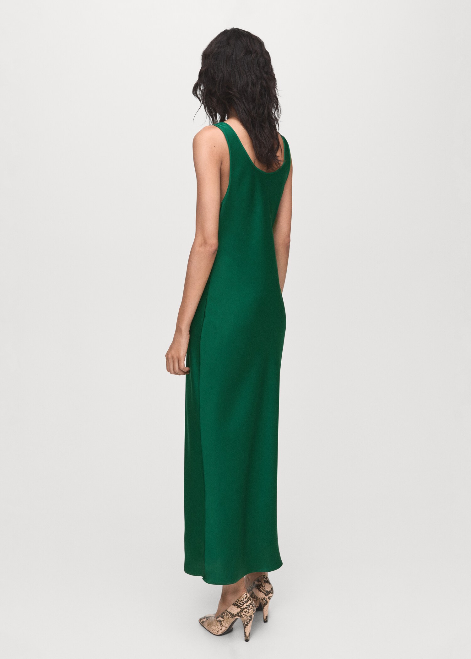 Long satin dress - Reverse of the article