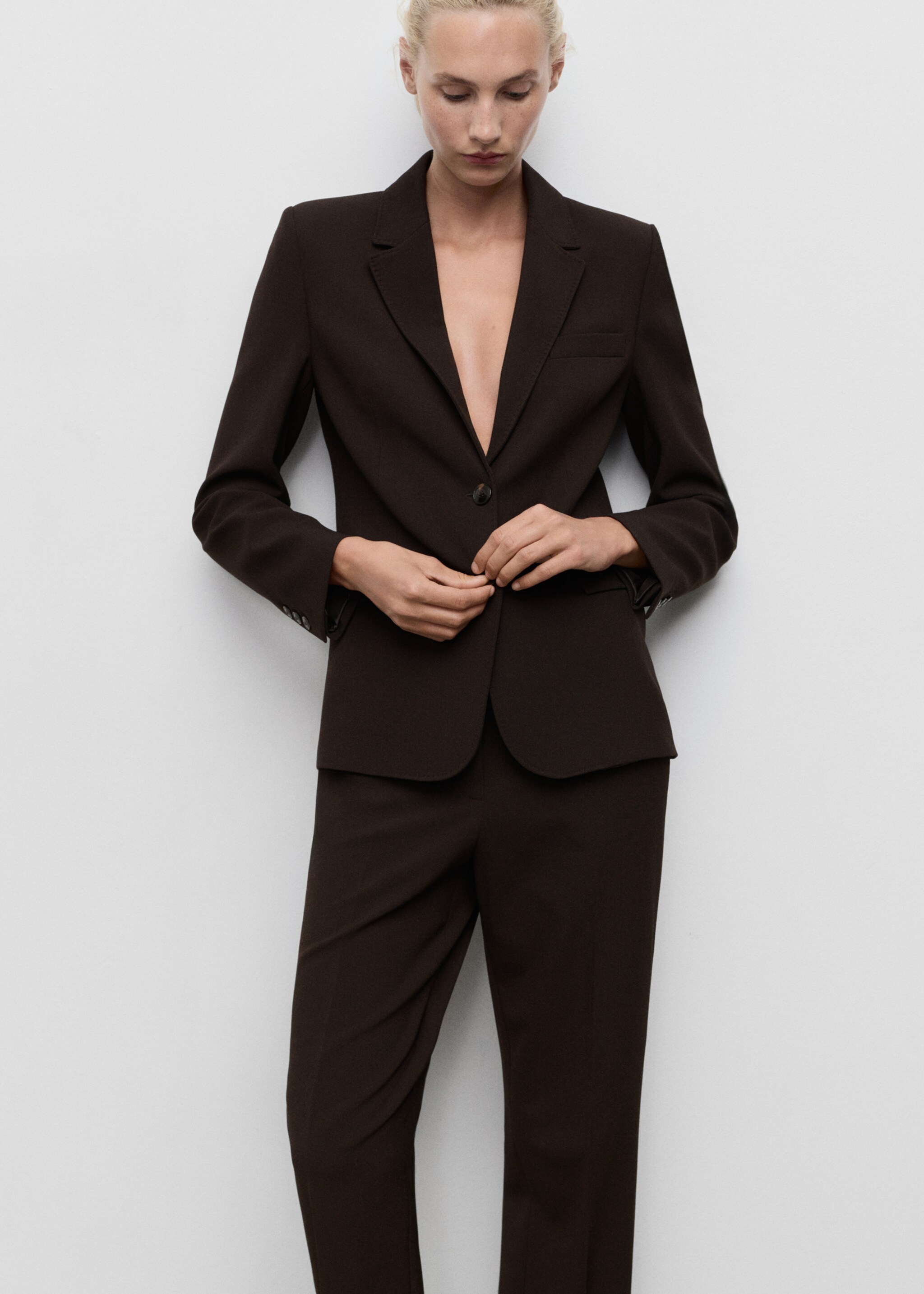 Straight-fit suit trousers - Details of the article 1, Chocolate. Ref: 17074786-00.