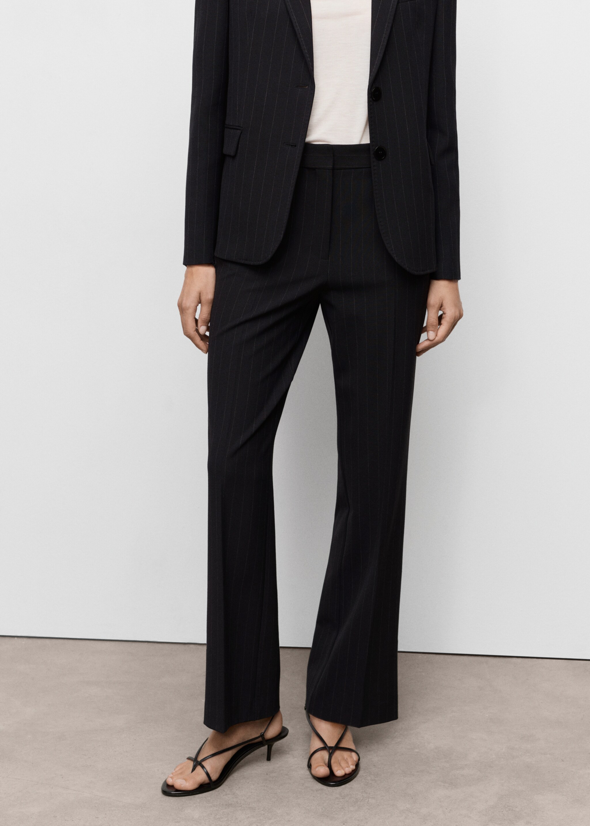 Straight-fit suit trousers - Medium plane, Navy. Ref: 17074786-00.