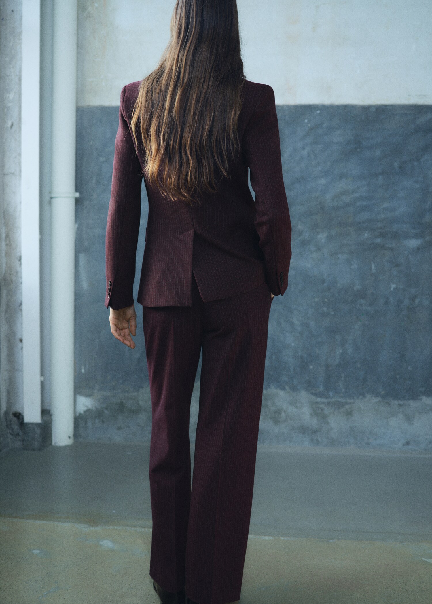 Pantalon de costume fines rayures - Verso de l’article