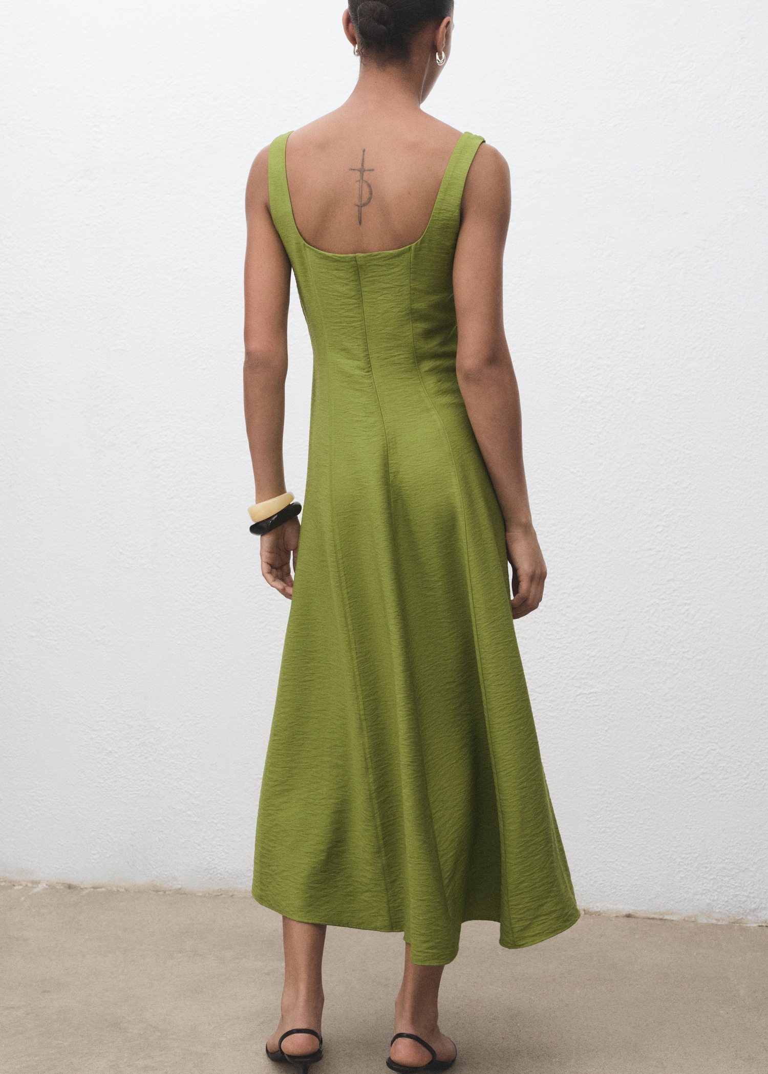 Midi-dress with stitching - Reverse of the article