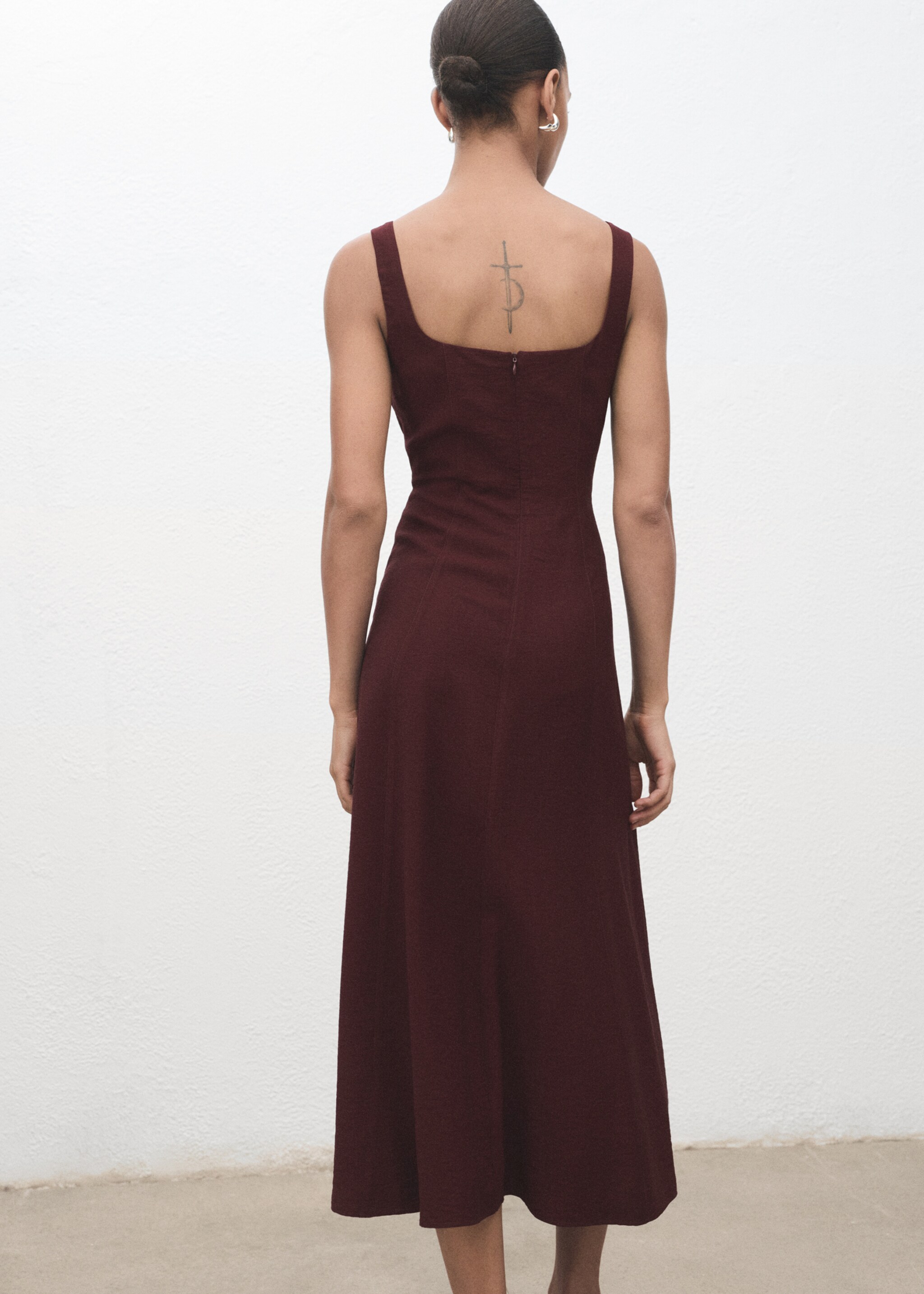 Vestido midi costuras - Reverso del artículo, Granate. Ref: 17074788-00.