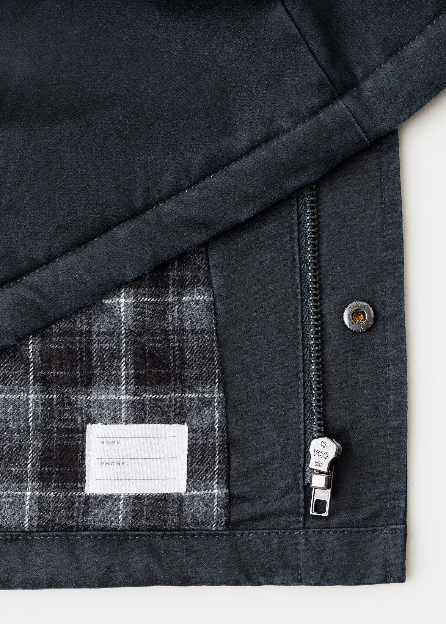 Waxed effect parka with hood - Details of the article 8