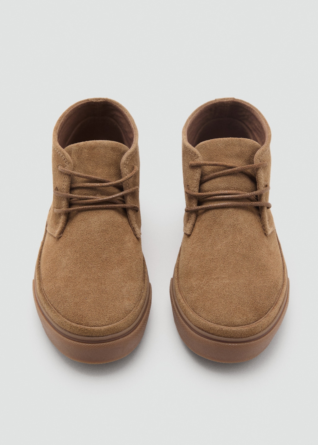 Lace-up leather shoes