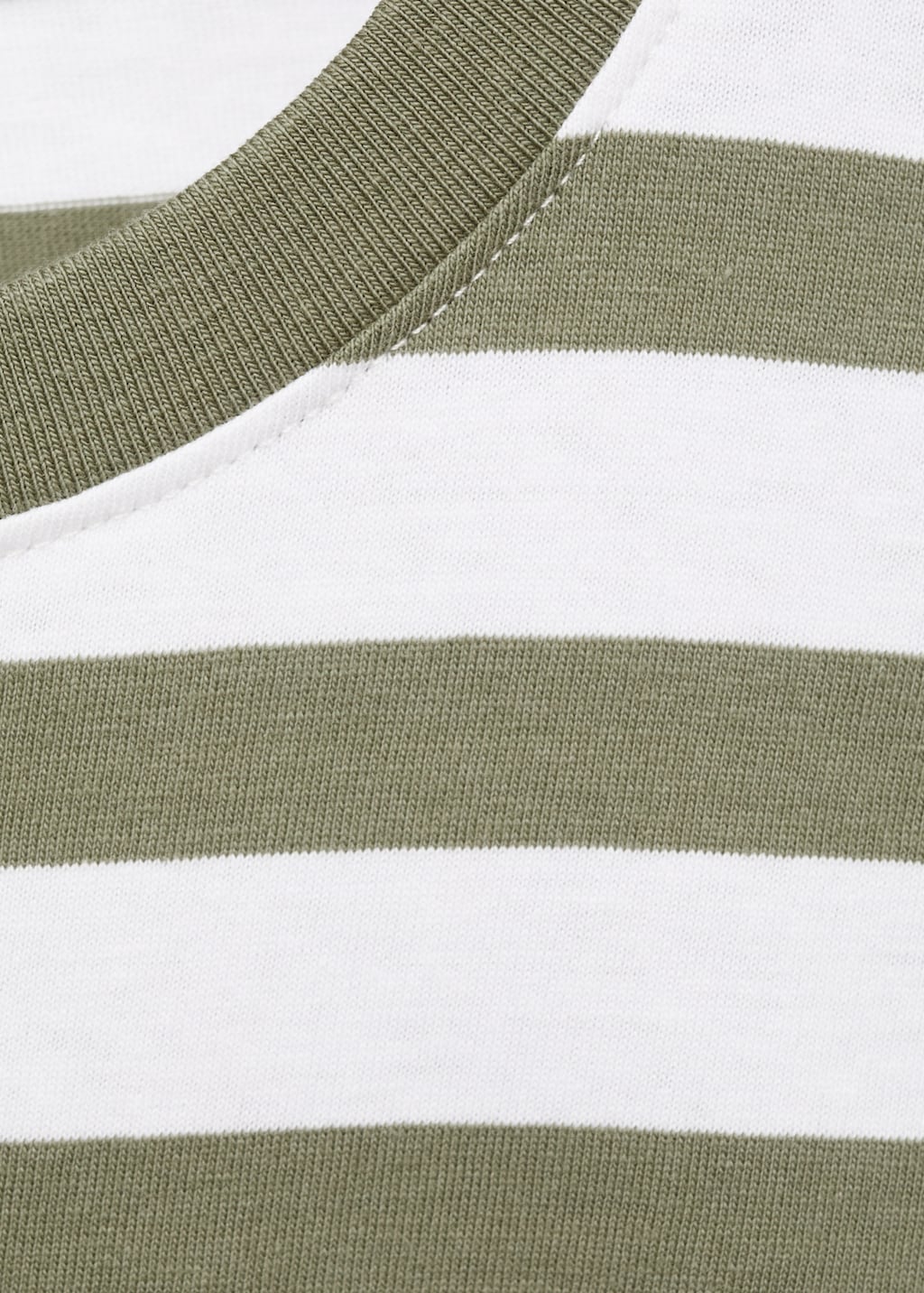Chest-pocket striped T-shirt