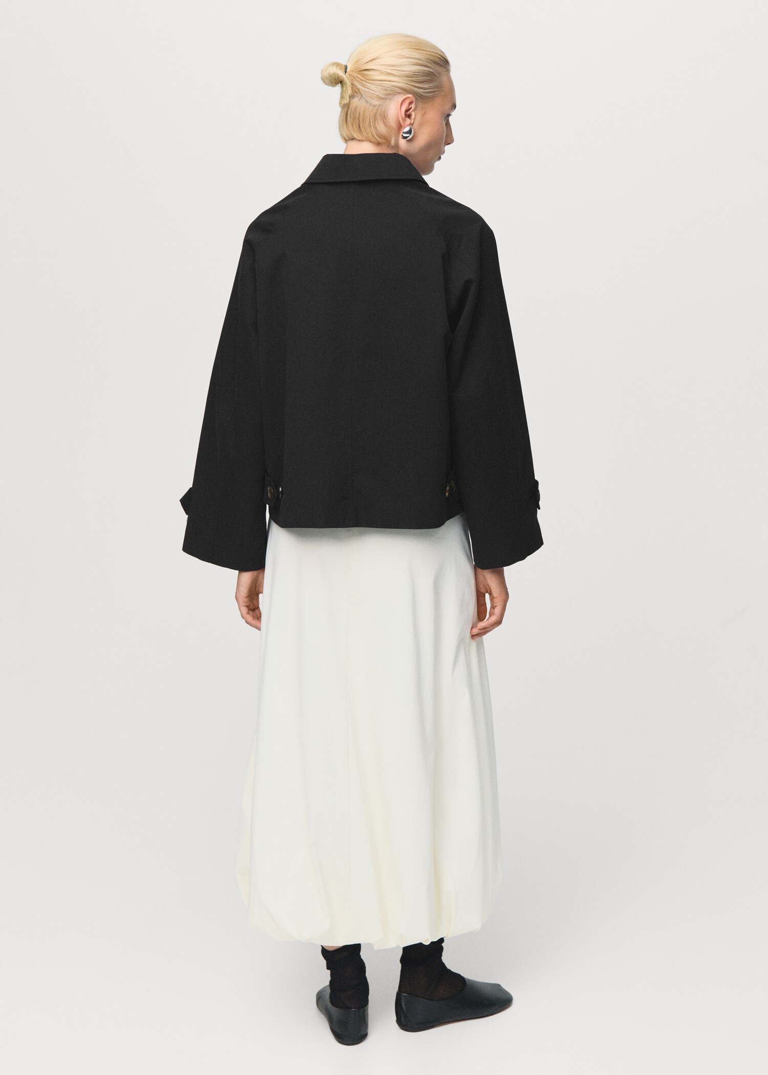 Short oversized trench coat with belt loops - Reverse of the article