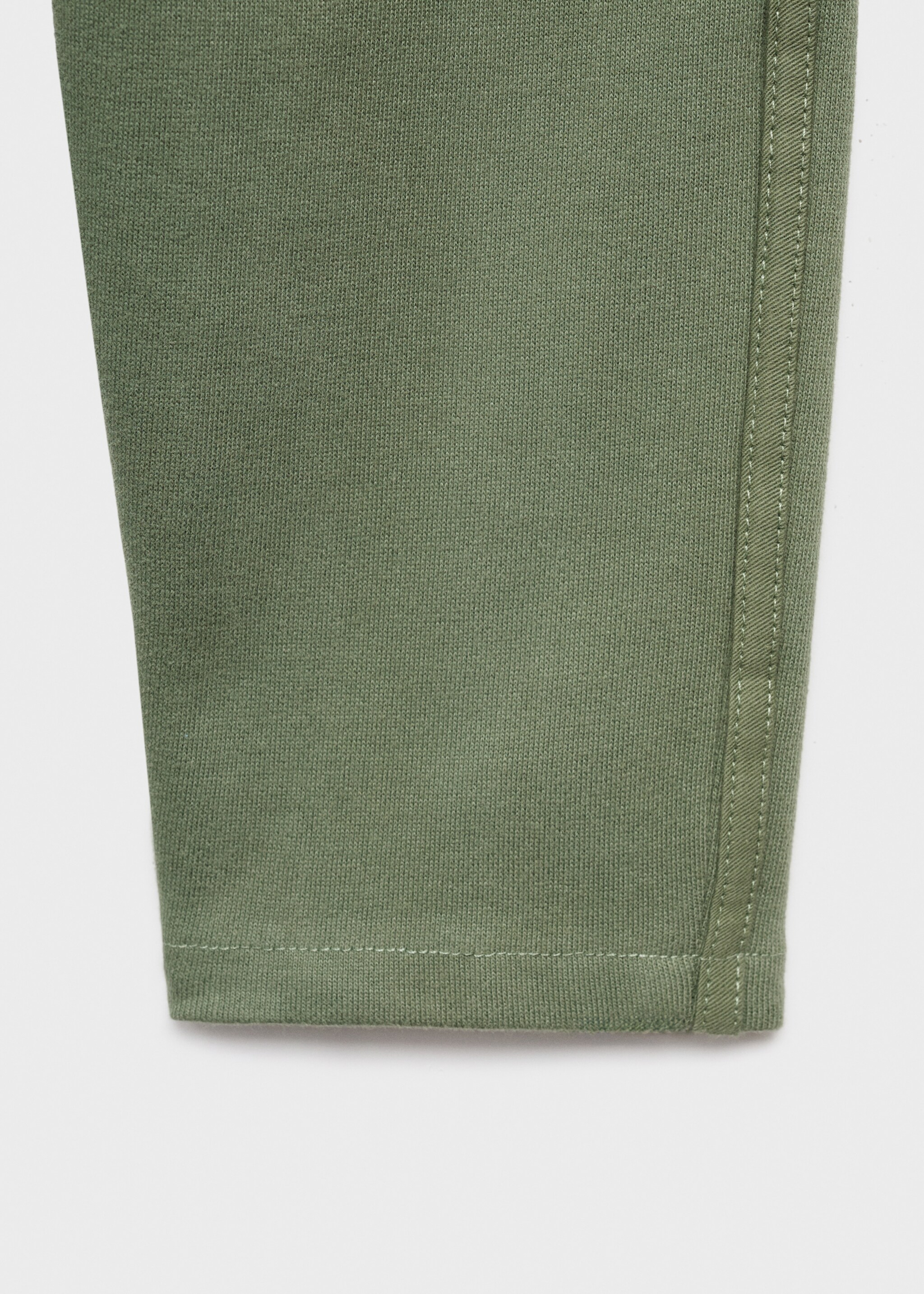 Katoenen joggingbroek met aansnoerkoord - Detail van het artikel 8, Groen. Ref: 17075153-00.