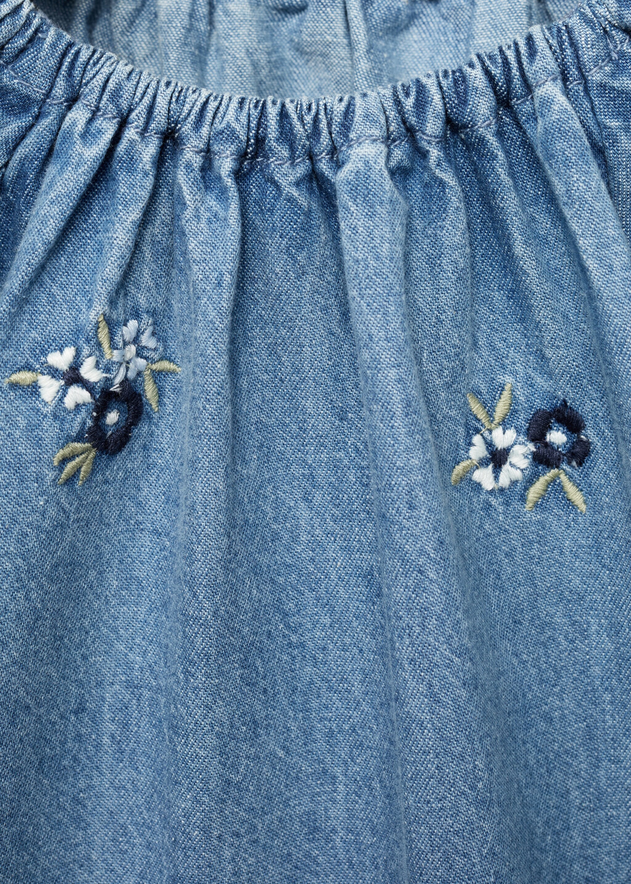 Vestido denim bordado floral - Detalle del artículo 8, Azul medio. Ref: 17075158-00.