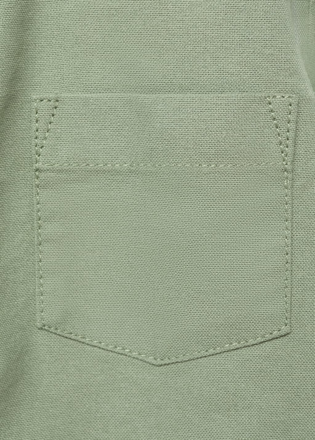 Cotton shirt with a collar