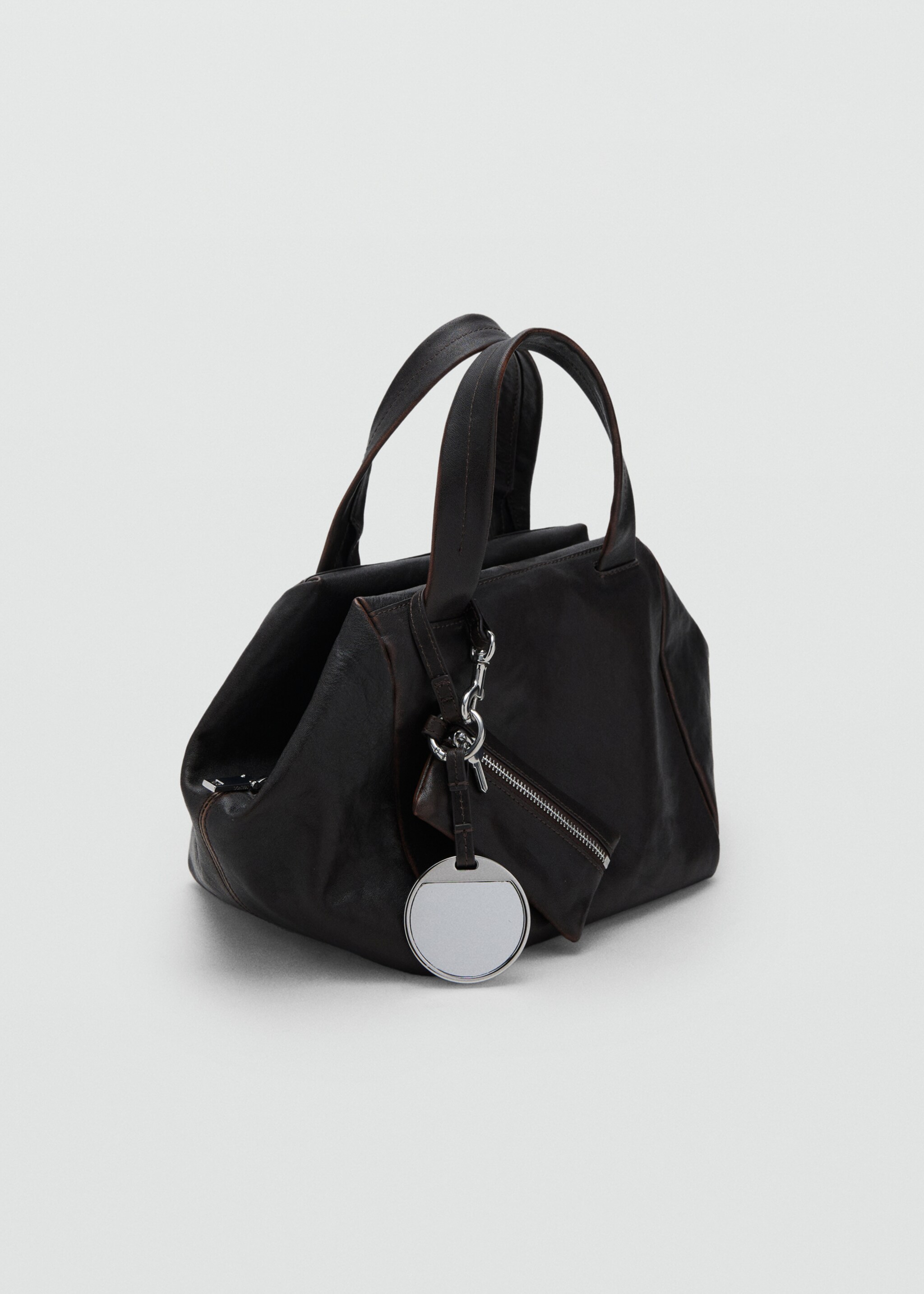 Leather clutch bag with charms - Medium plane, Chocolate. Ref: 17075170-00.