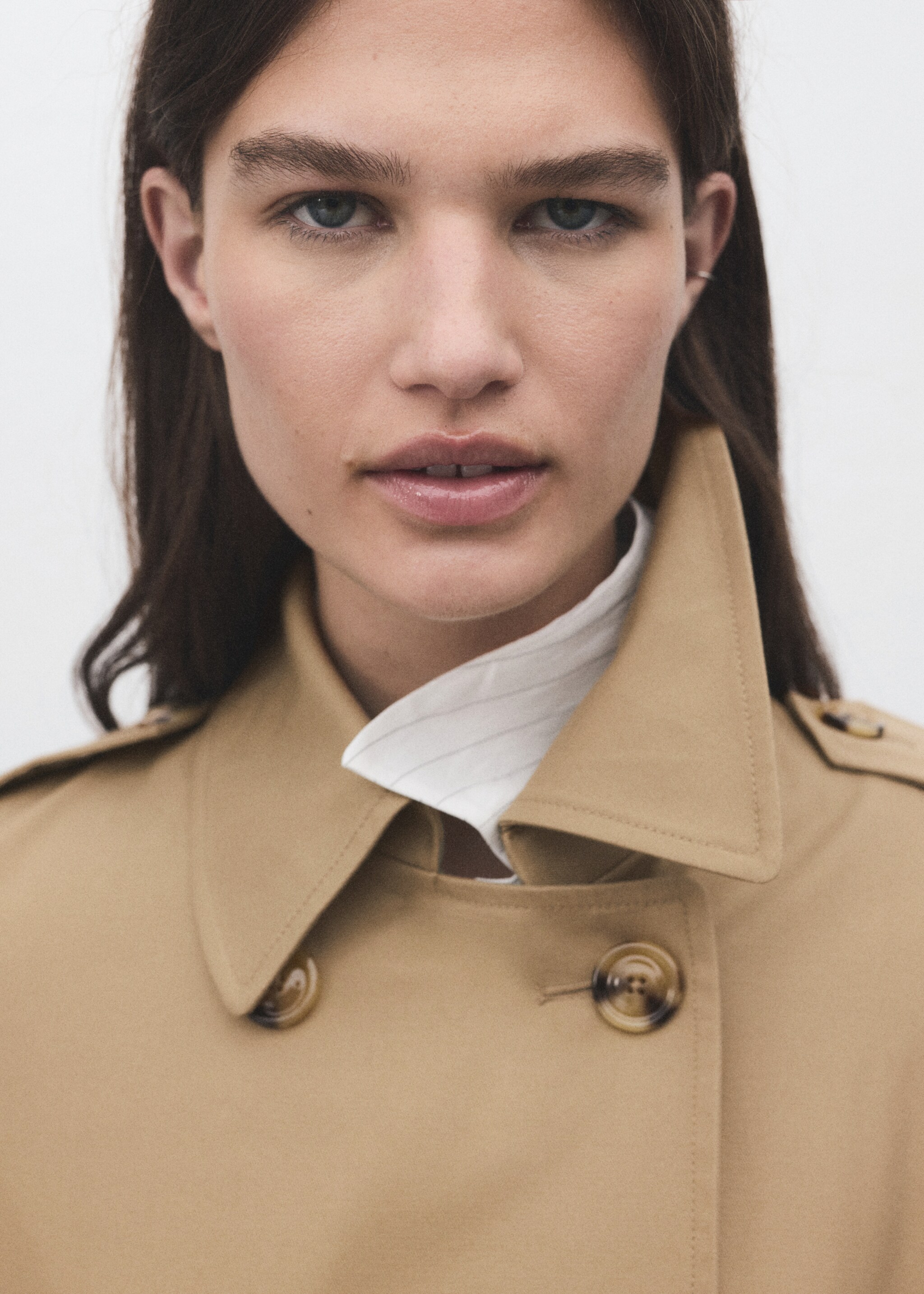 Classic trench coat with belt - Details of the article 2, Beige. Ref: 17075789-00.