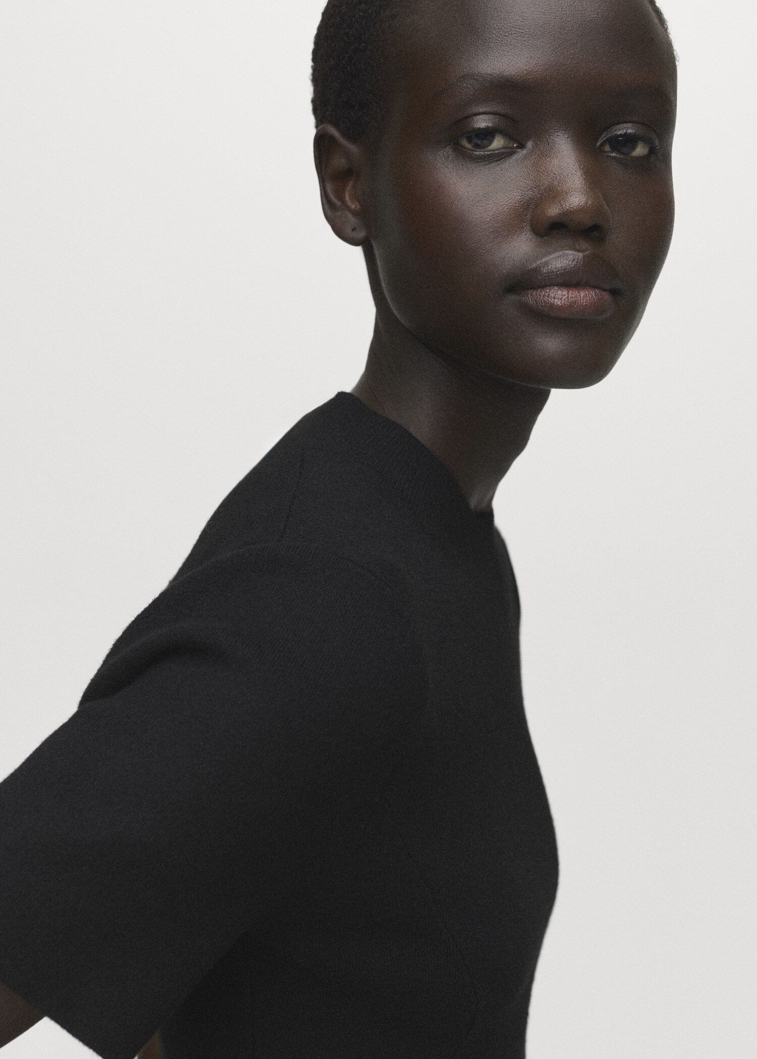 Fine-knit flared dress - Details of the article 1