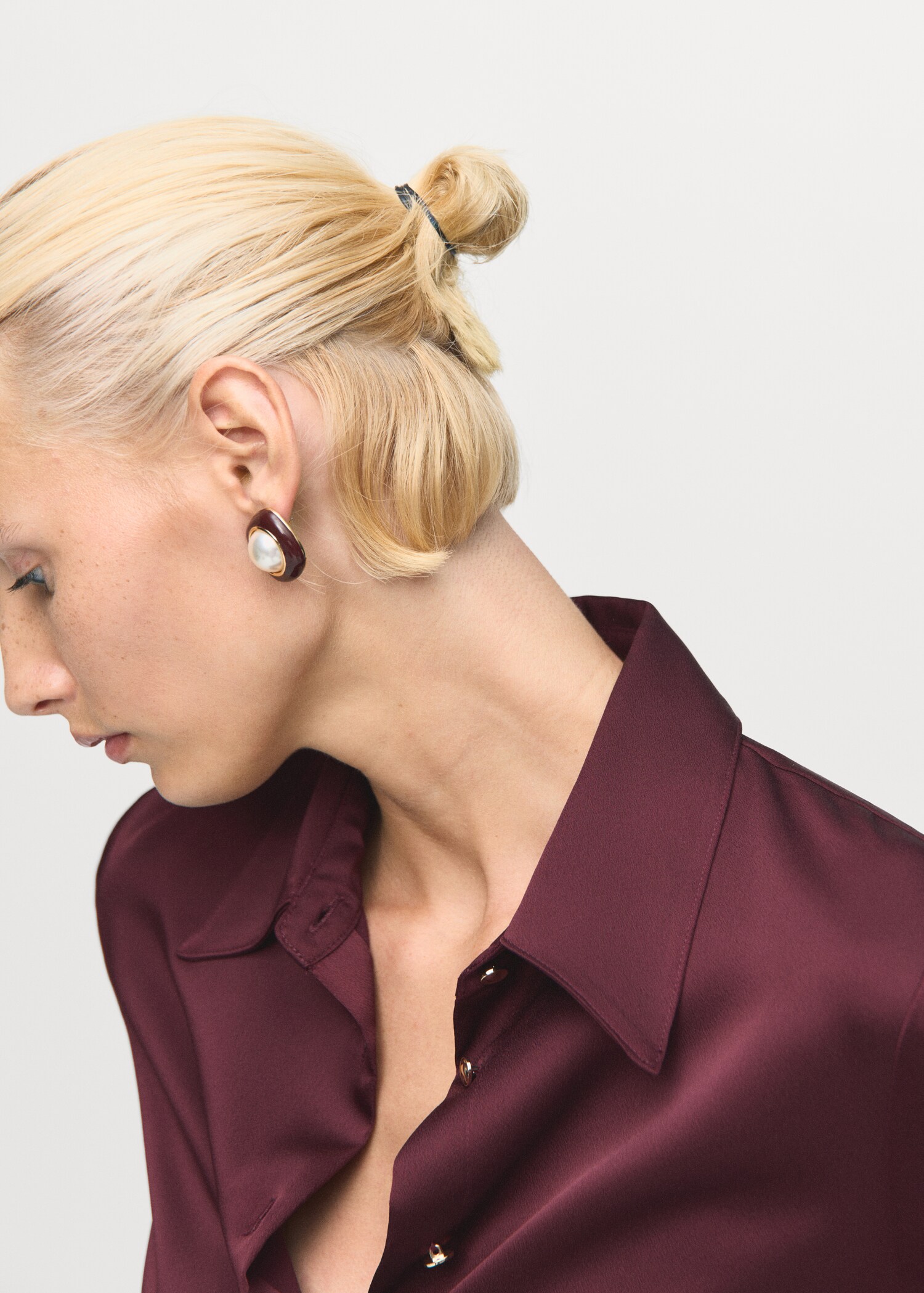 Satin finish flowy shirt - Details of the article 1