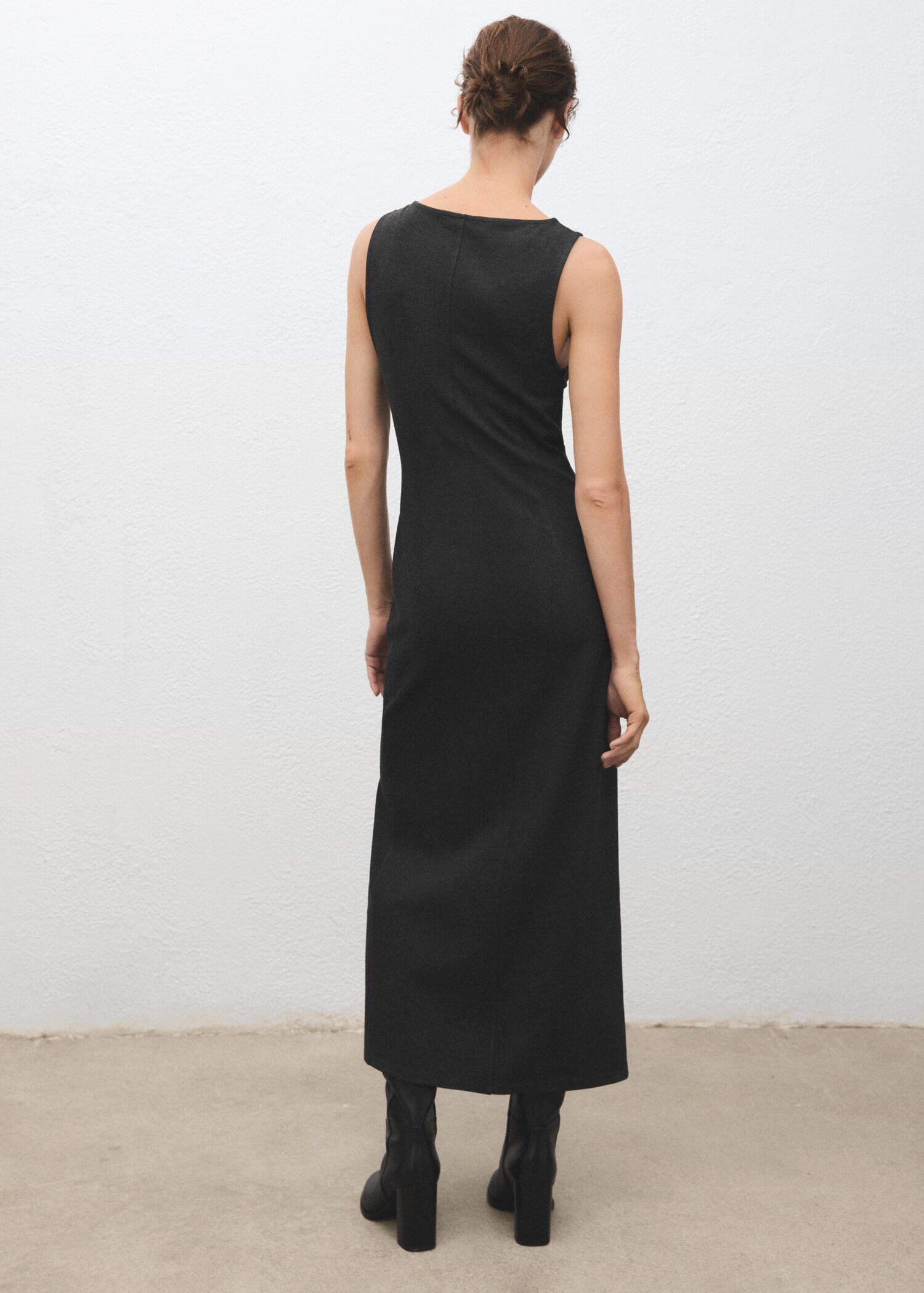 Robe froncée dos ouvert - Verso de l’article