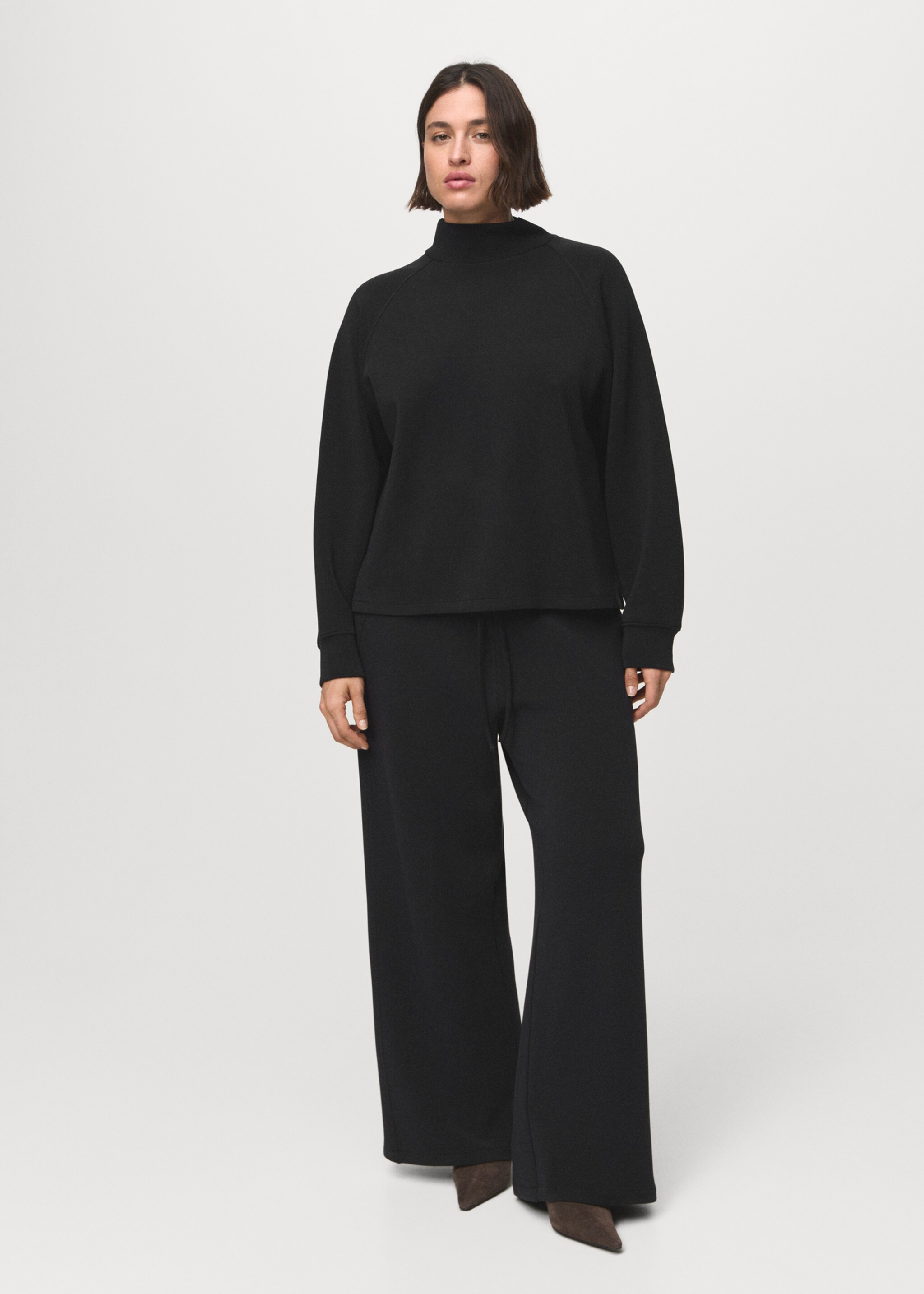 High collar sweatshirt - Details of the article 3, Black. Ref: 17075812-00.