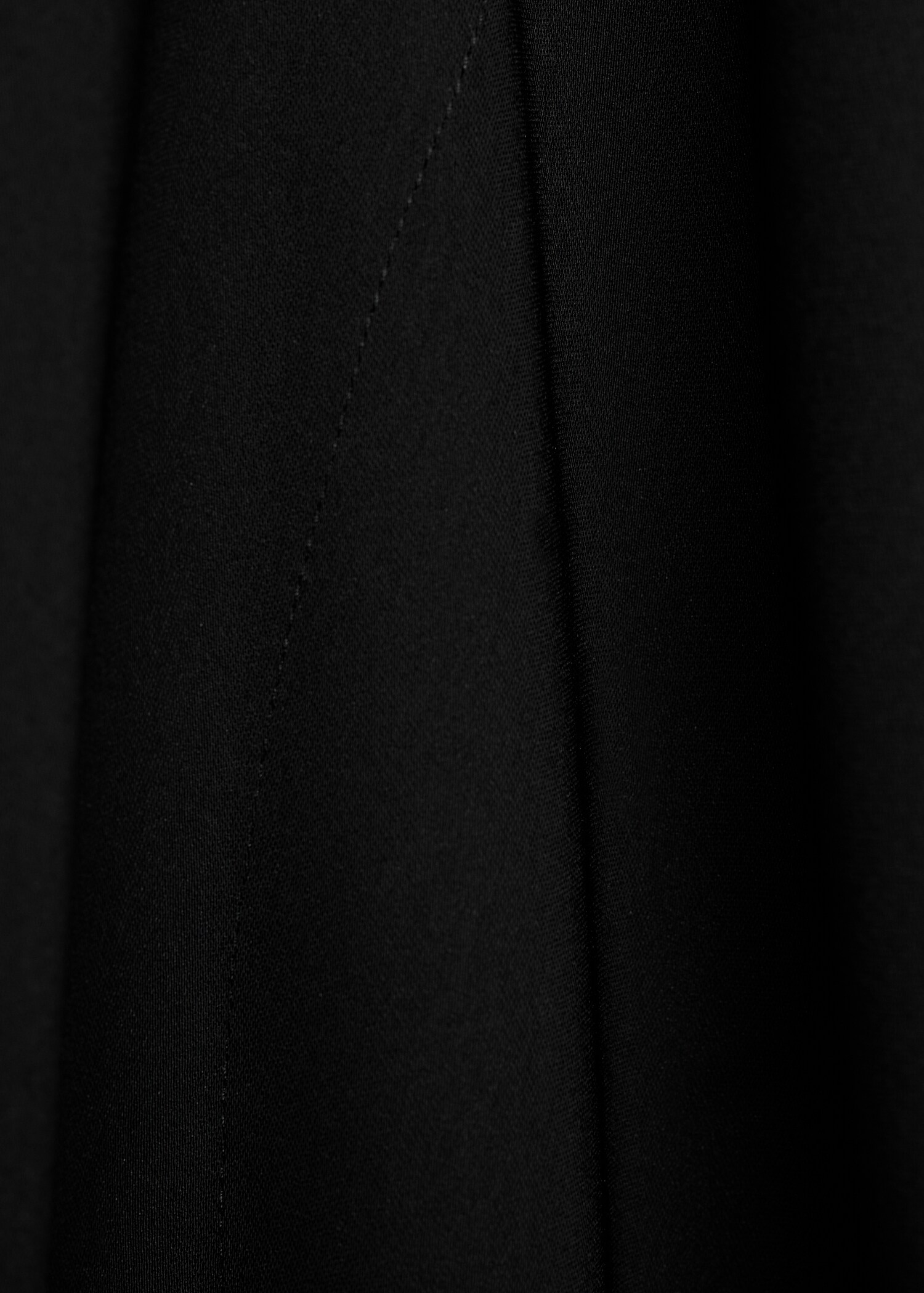 Short asymmetrical sleeve dress - Details of the article 8