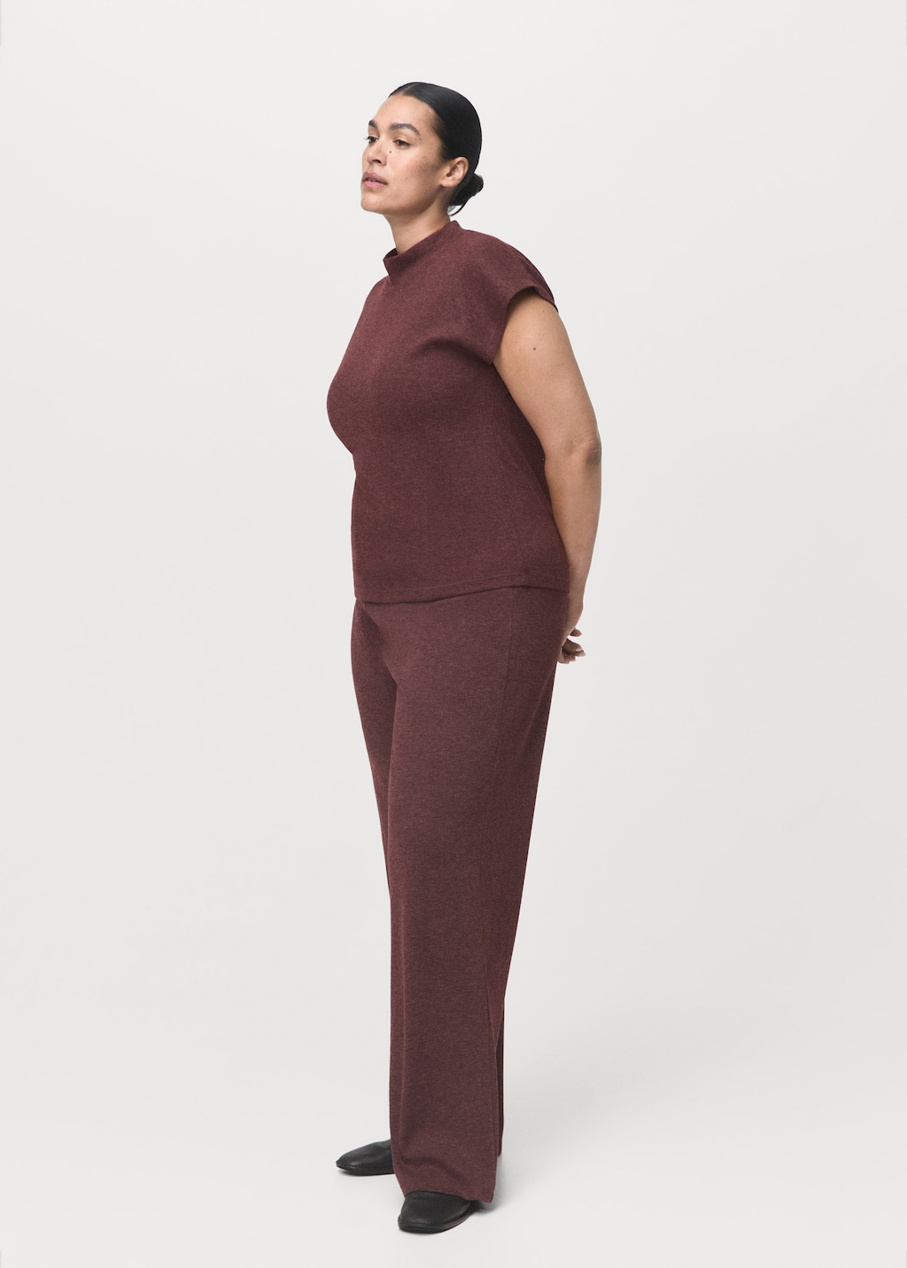 Knitted pants with elastic waistband