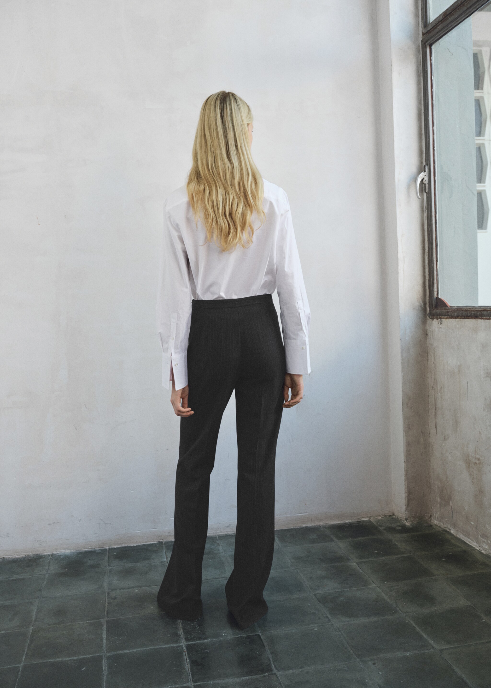 Pantaloni da completo gessati - Retro dell'articolo, Grigio scuro vigoré. Ref: 17075822-00.