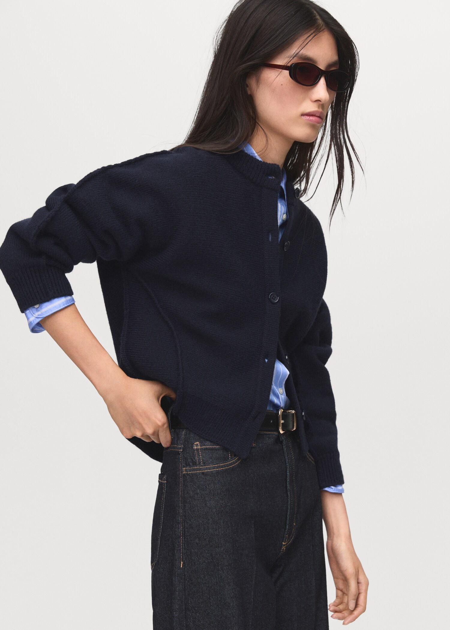 Straight-fit cardigan with buttons - Medium plane