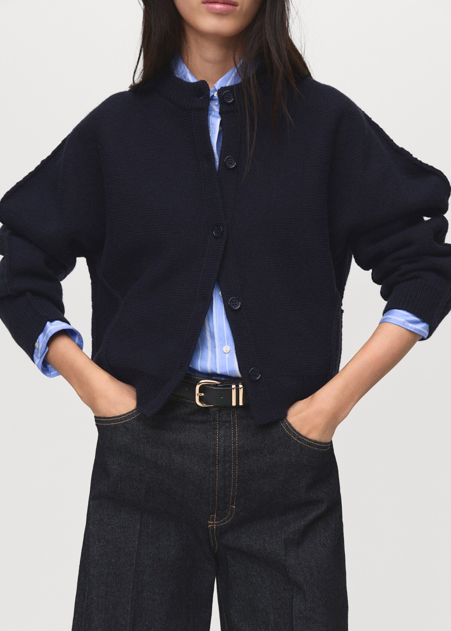 Straight-fit cardigan with buttons - Details of the article 6