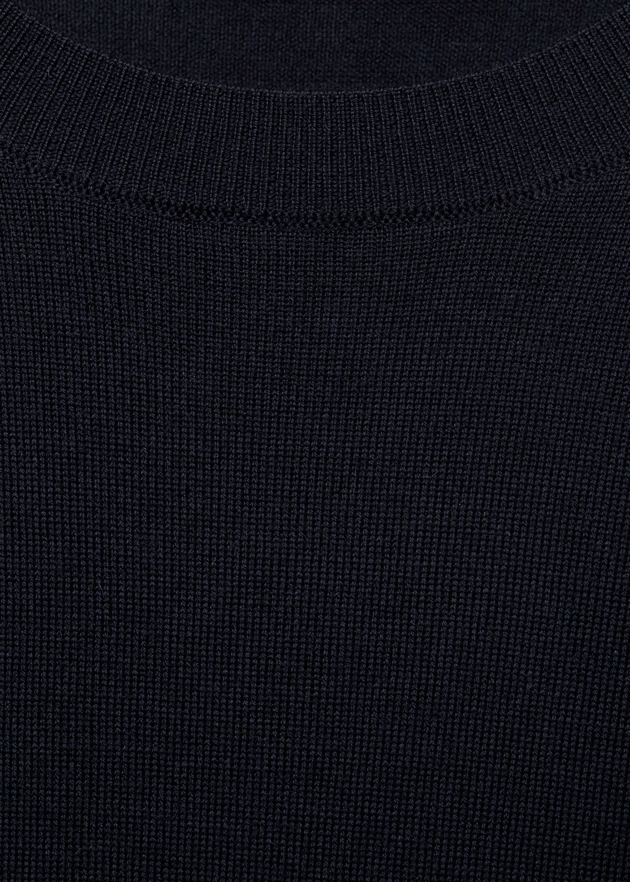 Rundhalspullover aus 100 % Wolle - Detail des Artikels 8, Marineblau. Ref: 17075970-00.