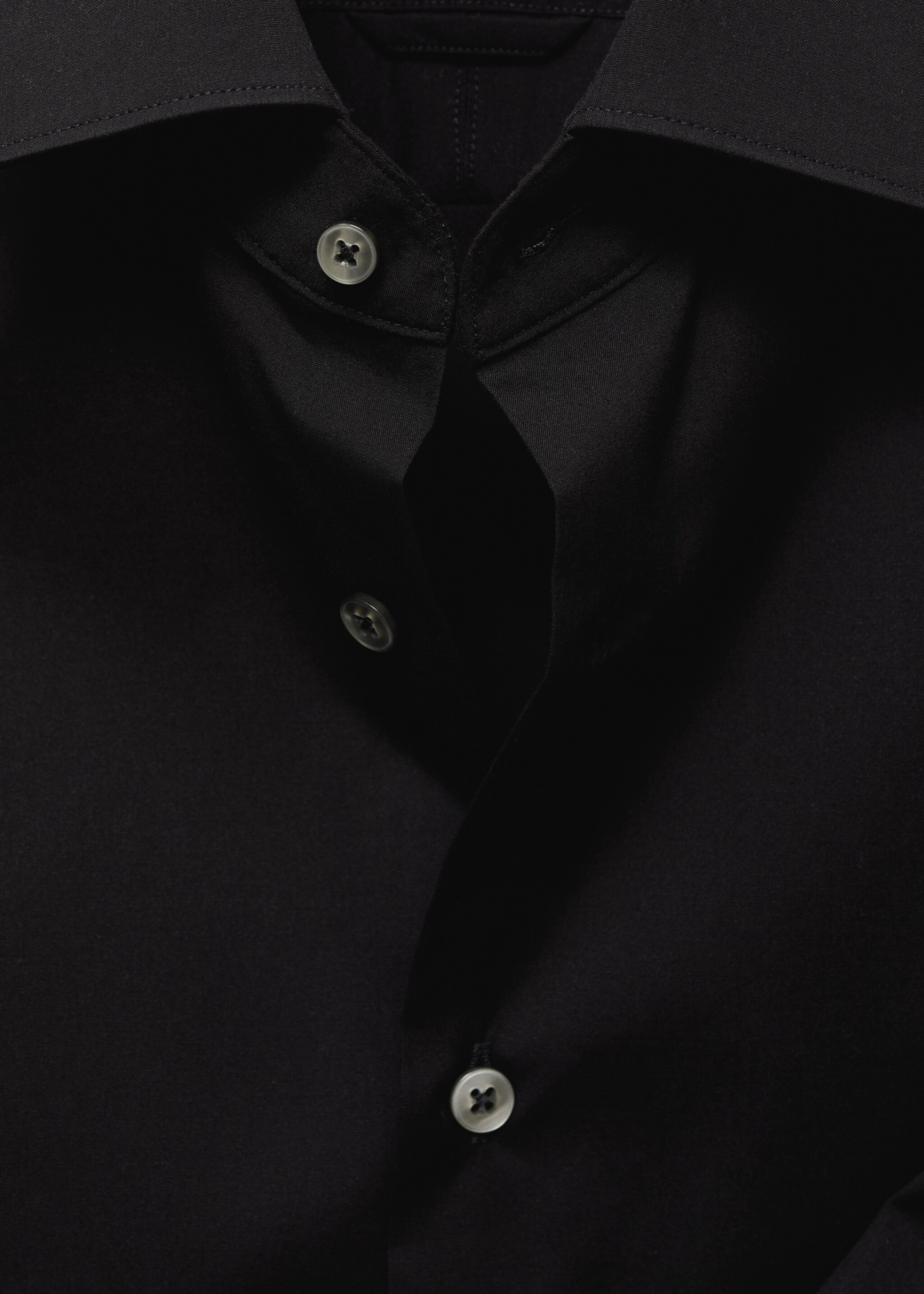 Camisa 100% algodón regular fit - Detalle del artículo 8, Negro. Ref: 17075979-00.
