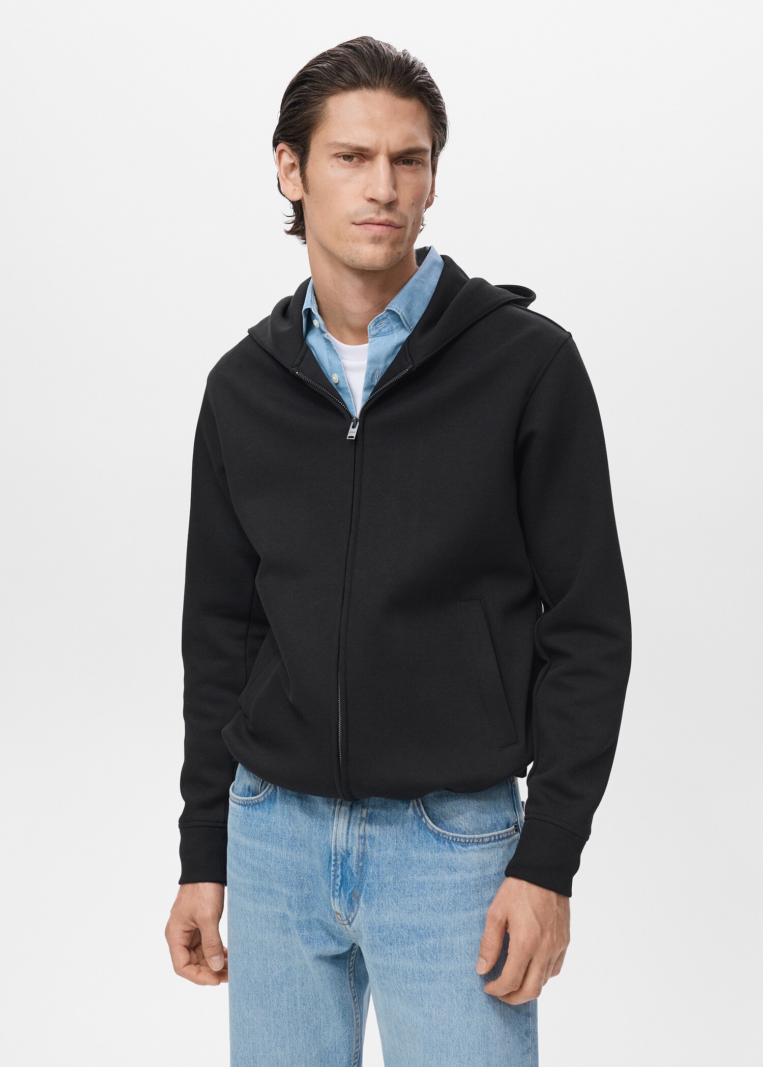Sudadera cremallera capucha - Plano medio