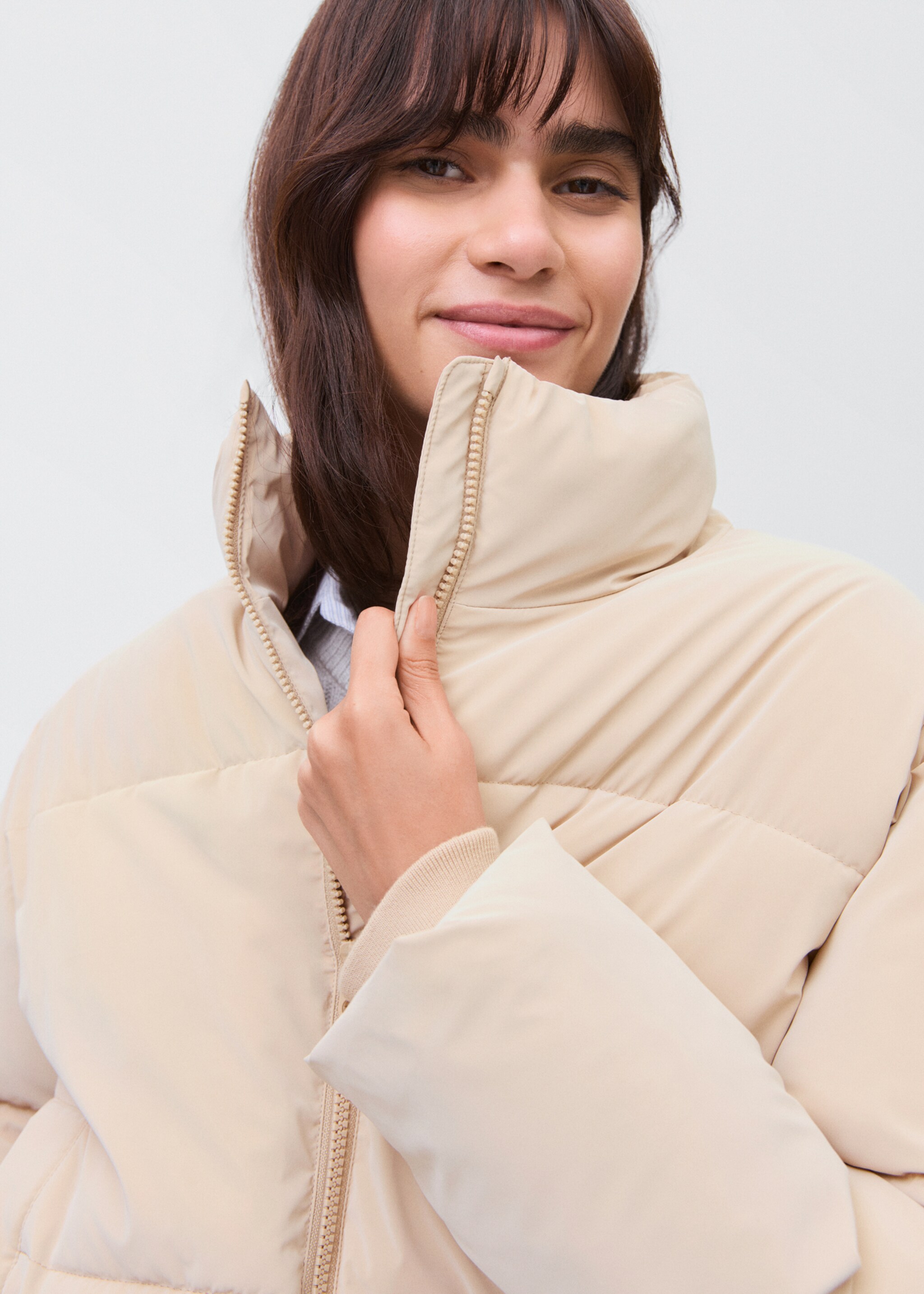 Soft quilted anorak - Details of the article 1, Beige. Ref: 17076325-00.