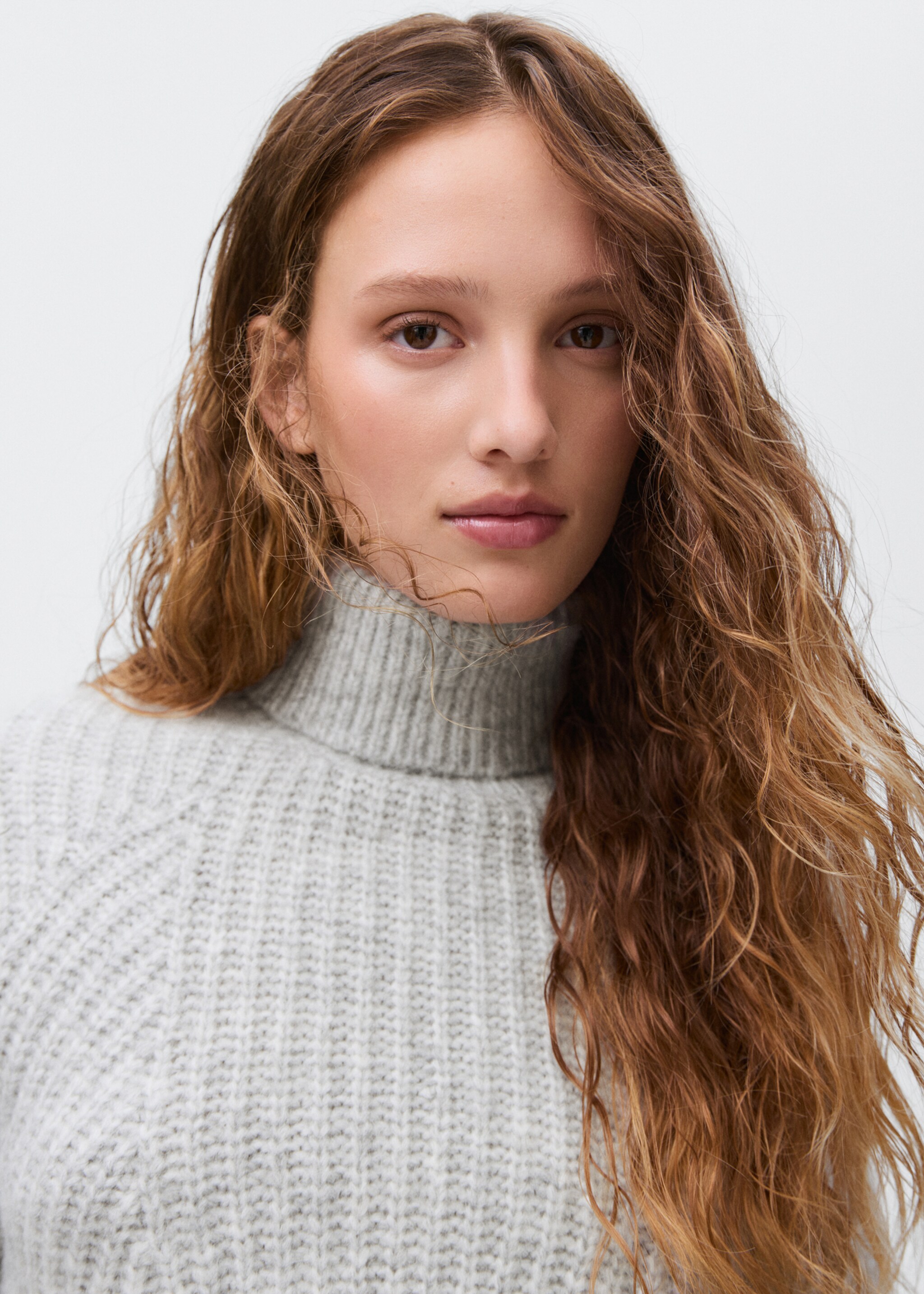 Turtleneck knit sweater - Details of the article 1, Light Heather Grey. Ref: 17076328-00.
