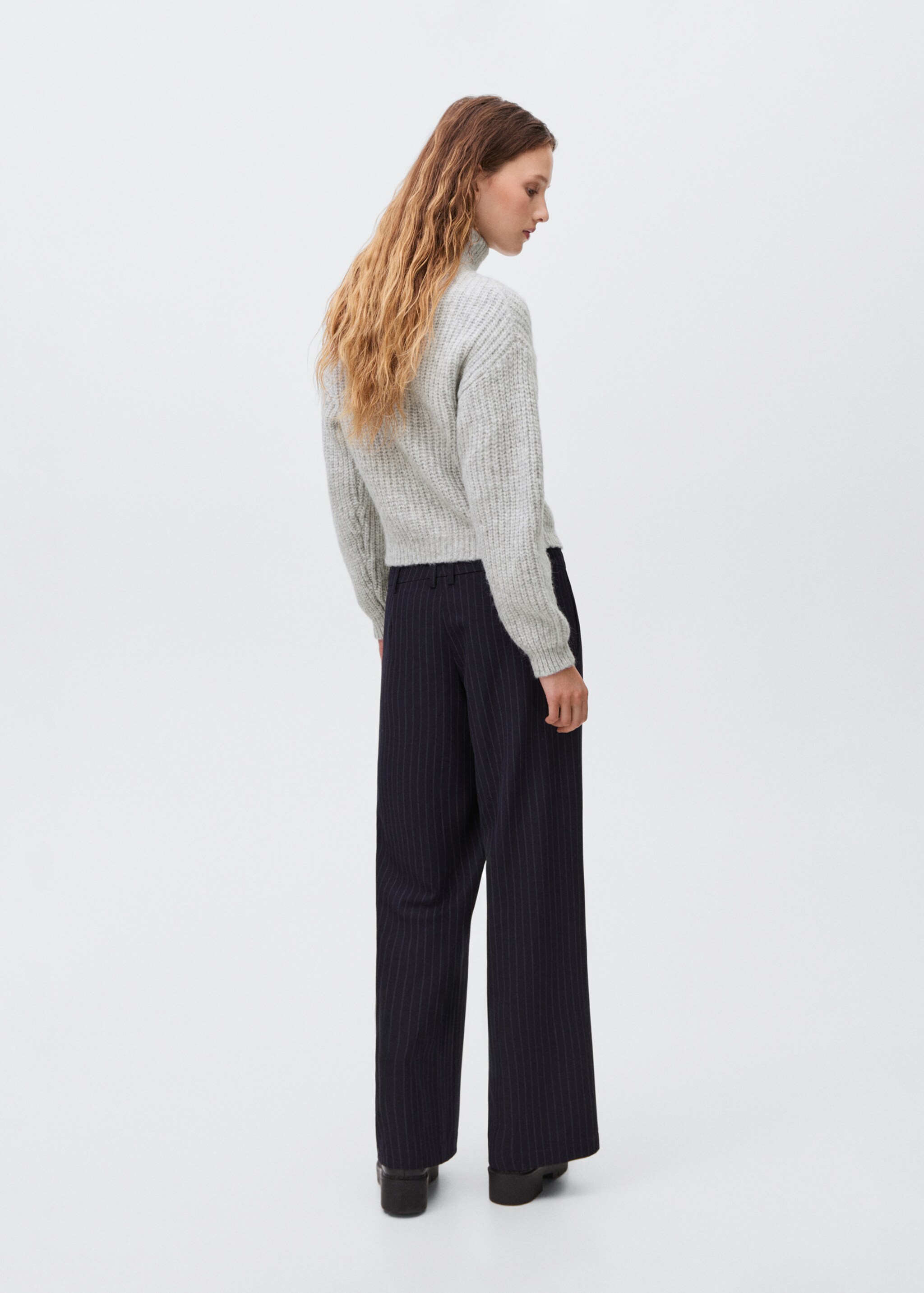 Turtleneck knit sweater - Reverse of the article, Light Heather Grey. Ref: 17076328-00.