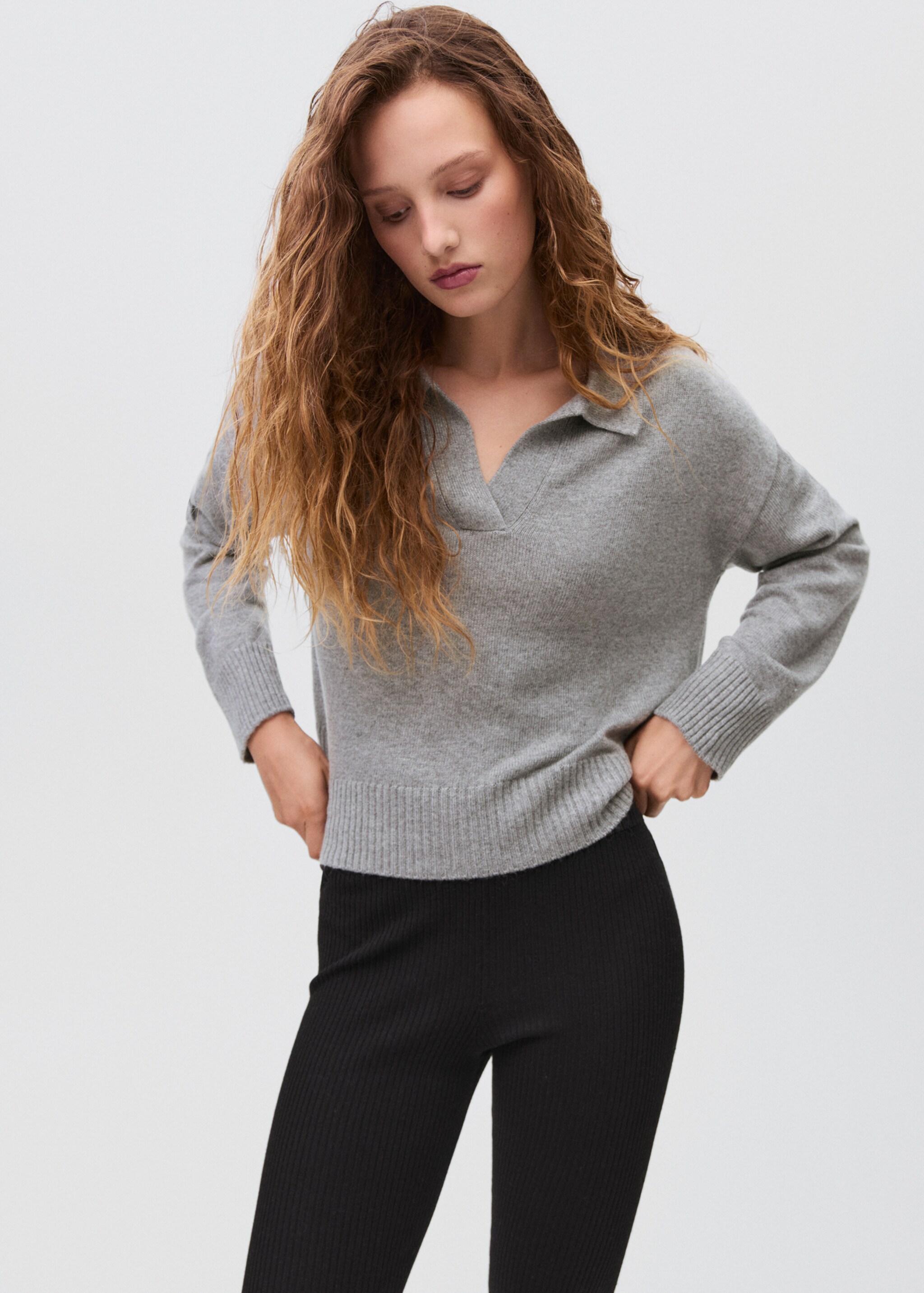 Pantalon flare côtelé - Détail de l'article 1, Noir. Ref: 17076329-00.