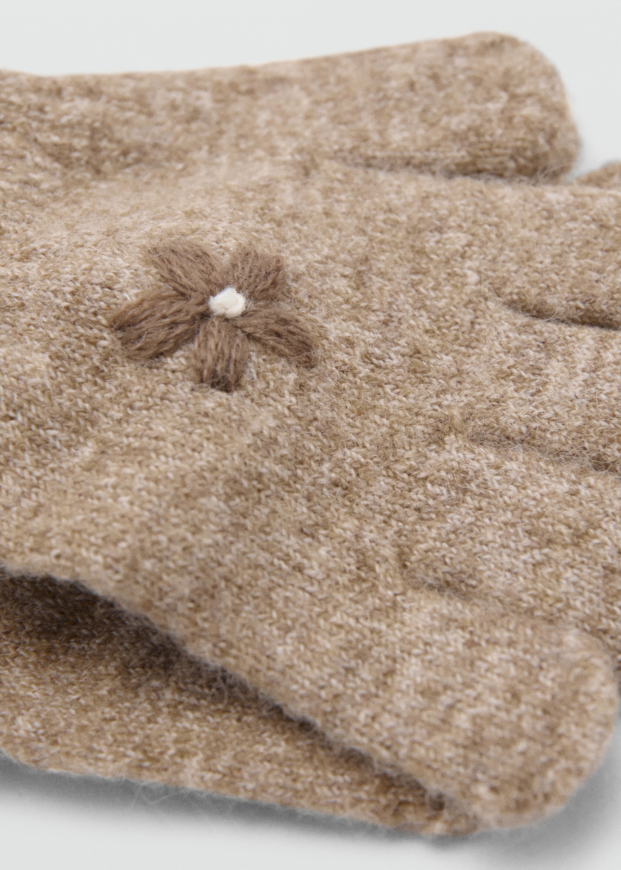 Gants brodés - Détail de l'article 1, Sable. Ref: 17076347-00.