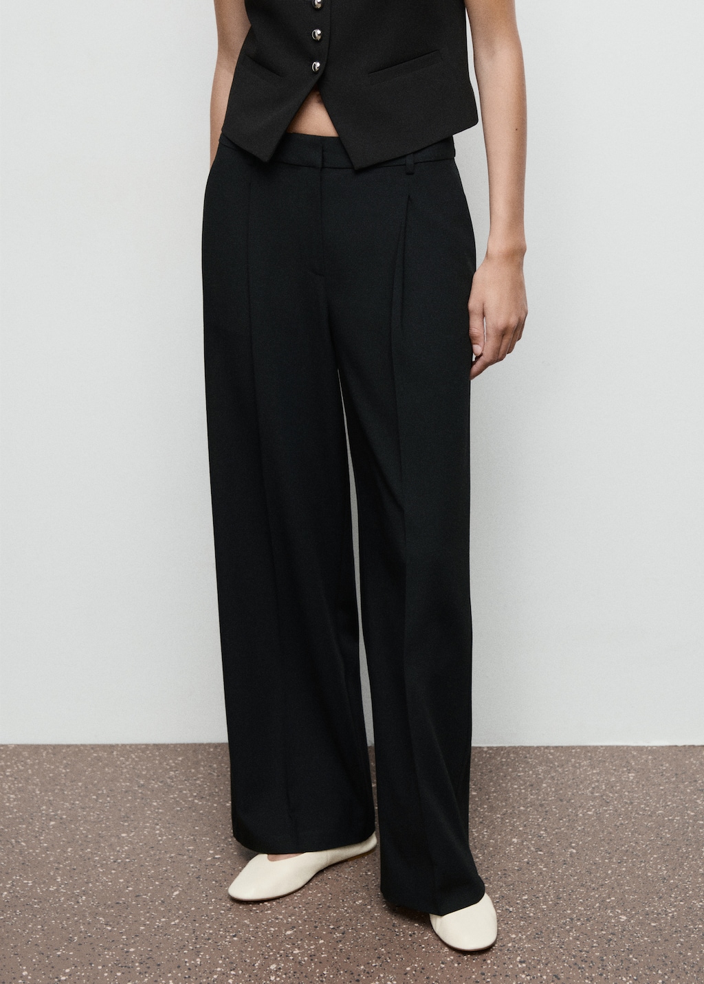 Pleated wide leg trousers