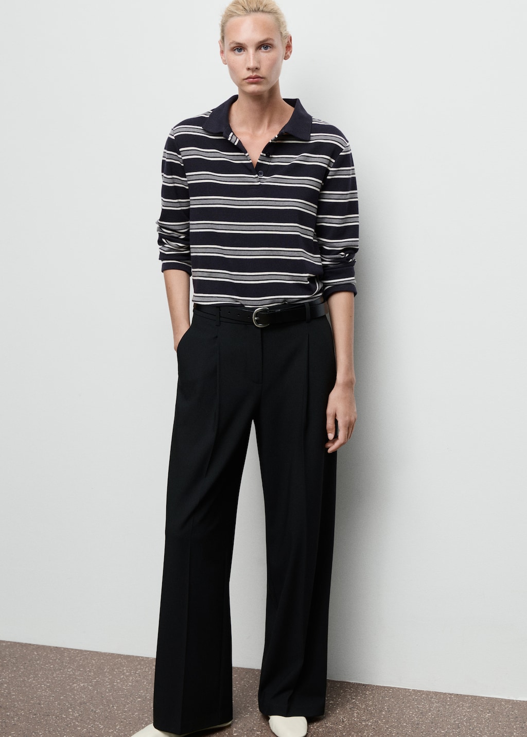 Pleated wide leg trousers