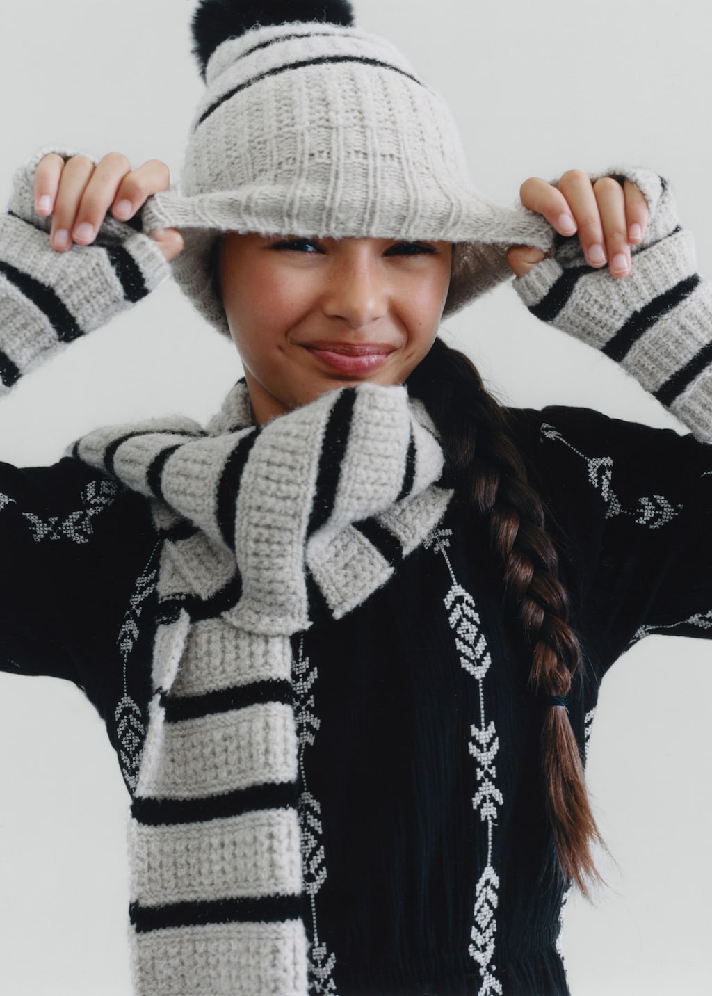 Embroidered flounce dress