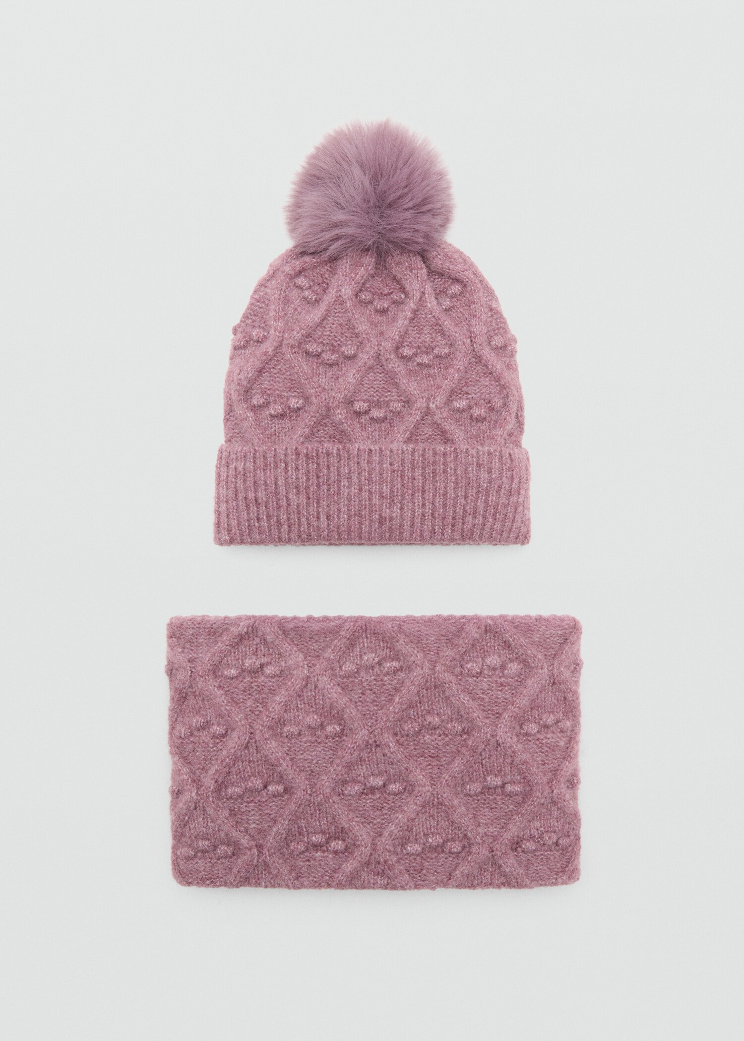 Textured pom-pom hat - Details of the article 2